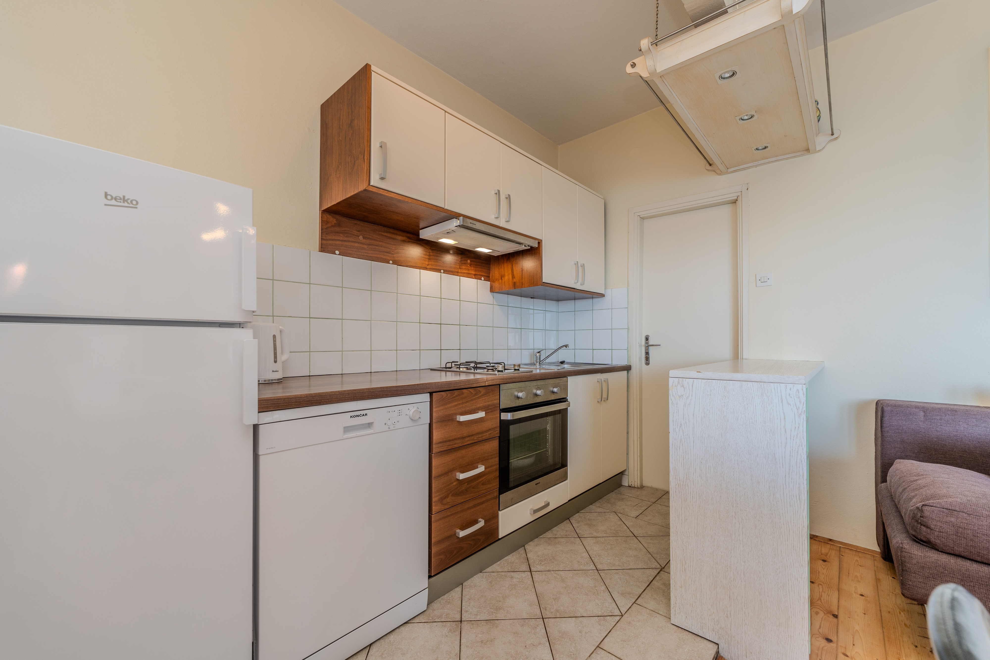 Two bedroom apartment near beach Mali Iž, Iž  A-a