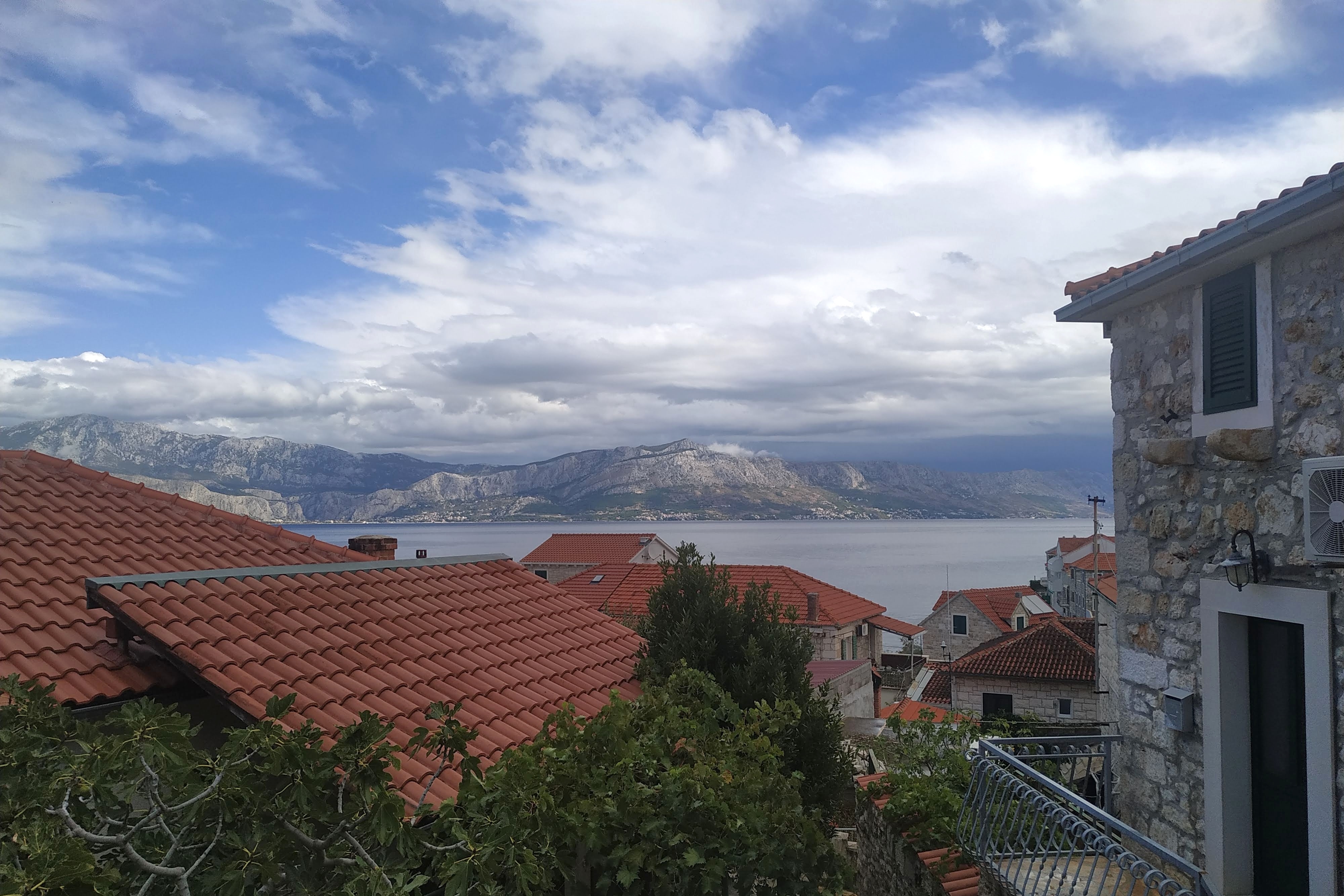Two bedroom apartment with terrace and sea view Postira, Brač  A-a