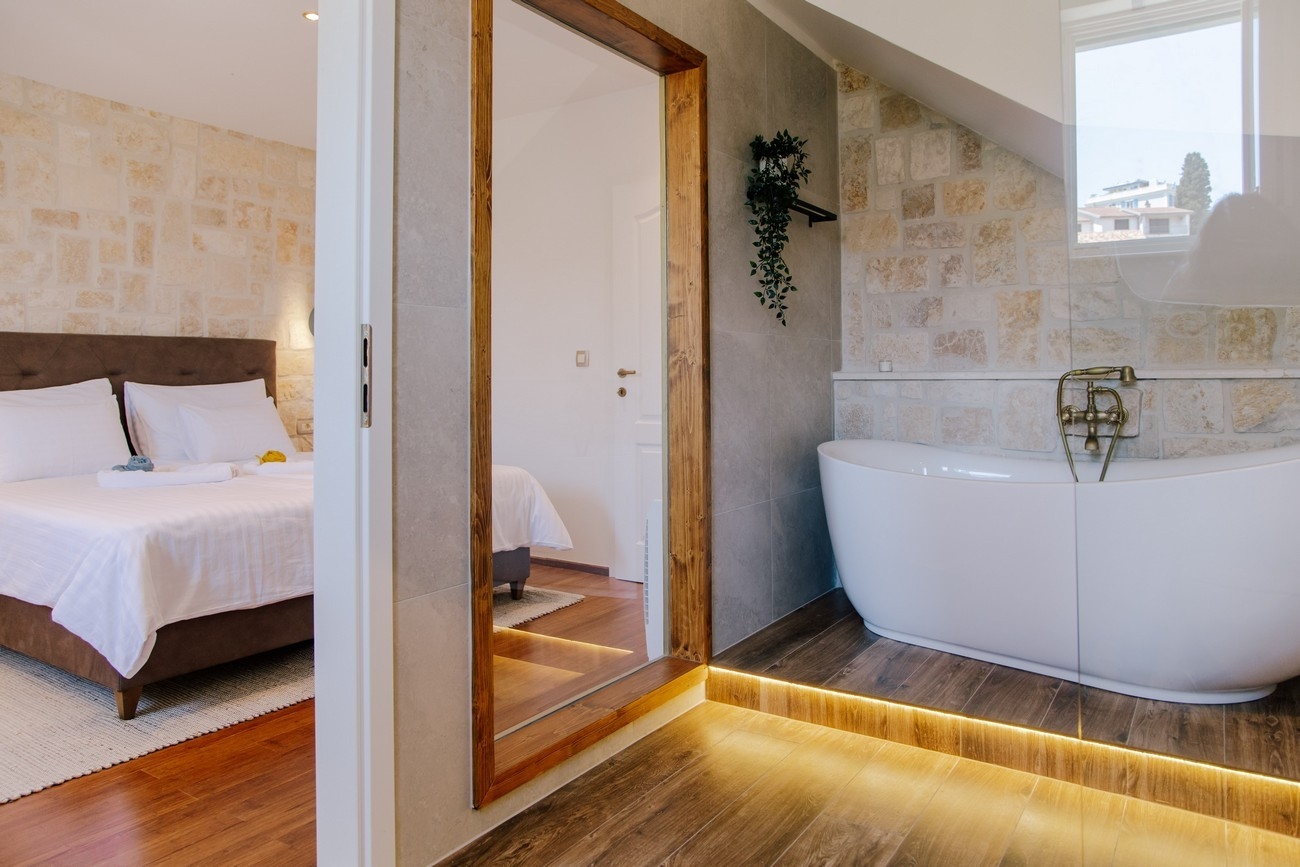 Three bedroom house with terrace Jelsa, Hvar  K