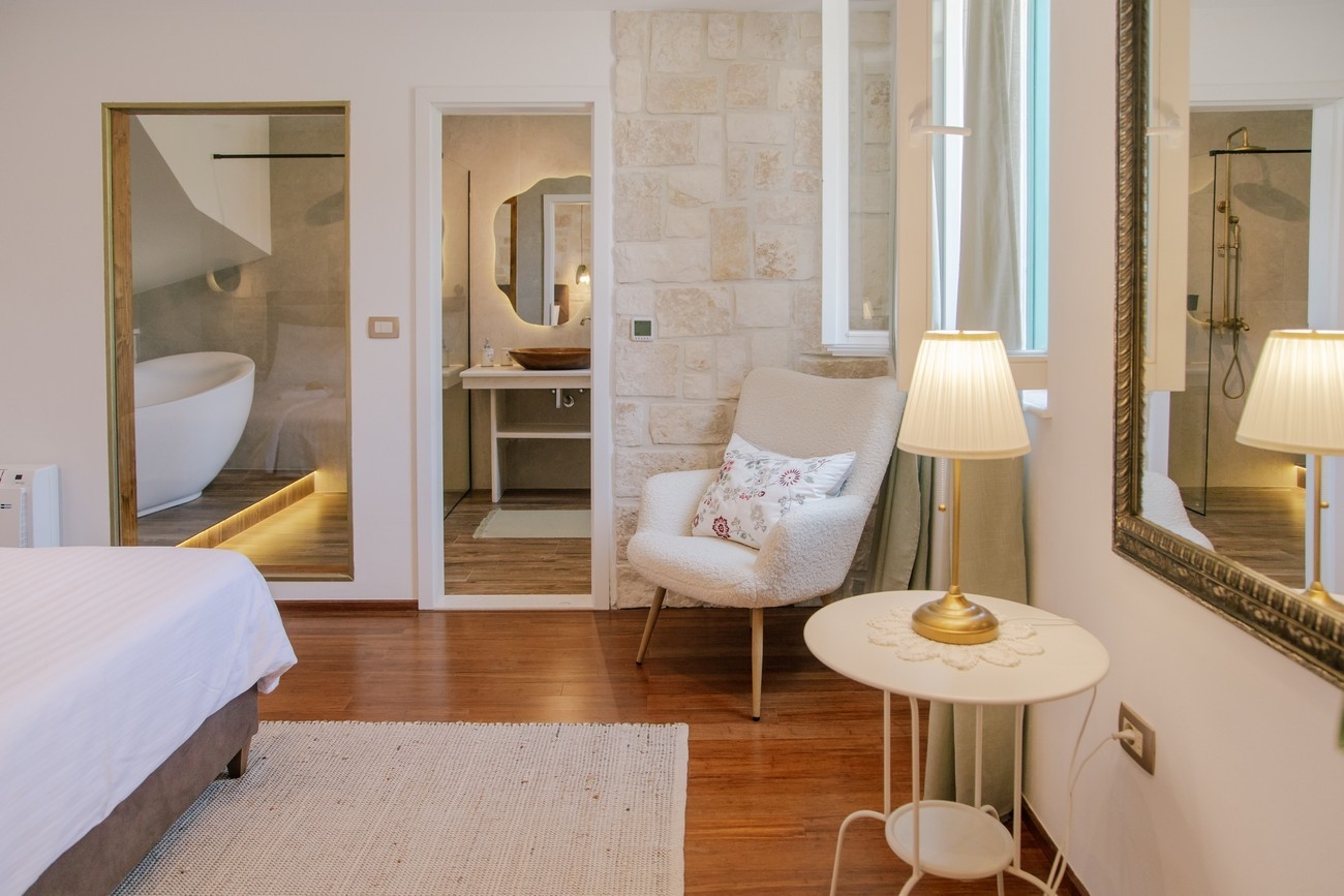 Three bedroom house with terrace Jelsa, Hvar  K