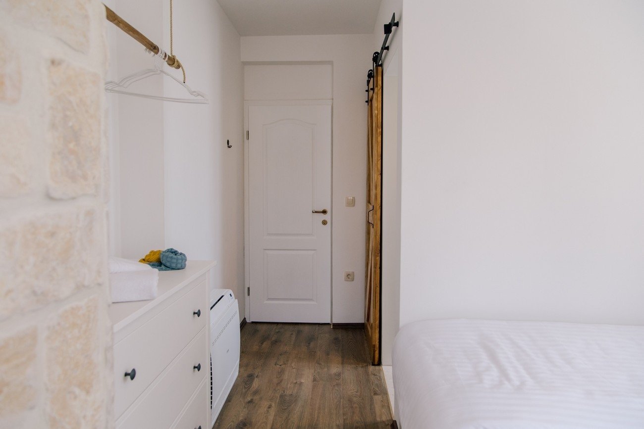 Three bedroom house with terrace Jelsa, Hvar  K