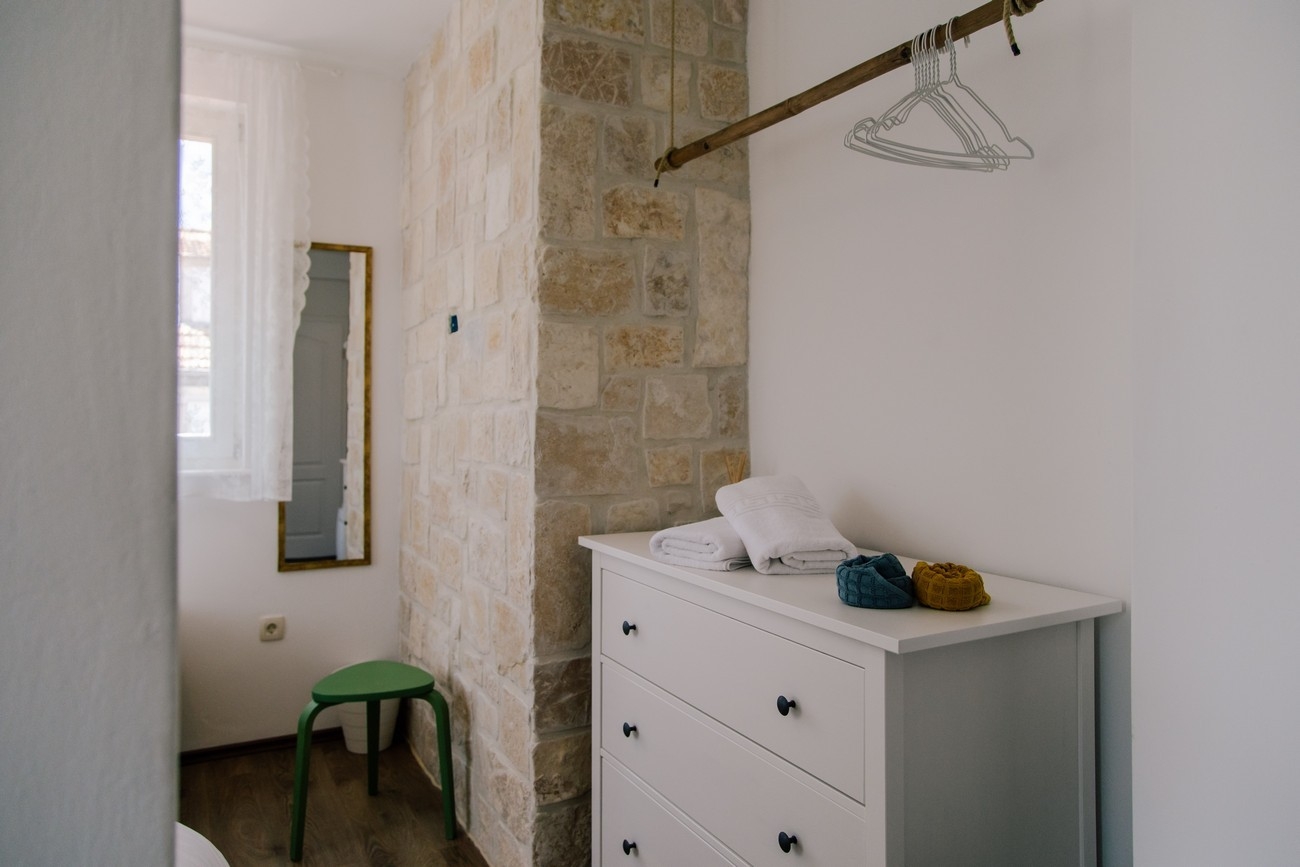 Three bedroom house with terrace Jelsa, Hvar  K