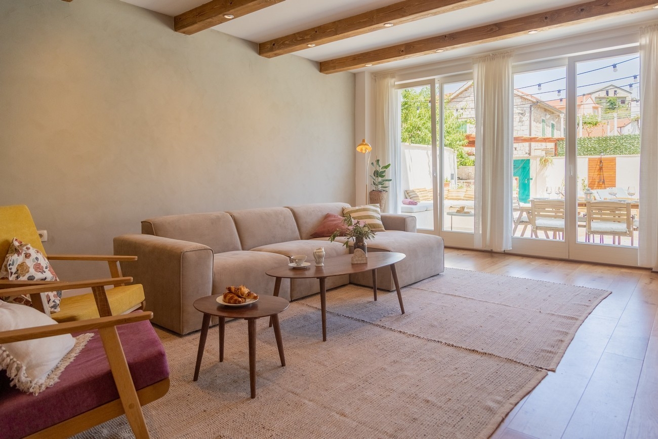 Three bedroom house with terrace Jelsa, Hvar  K