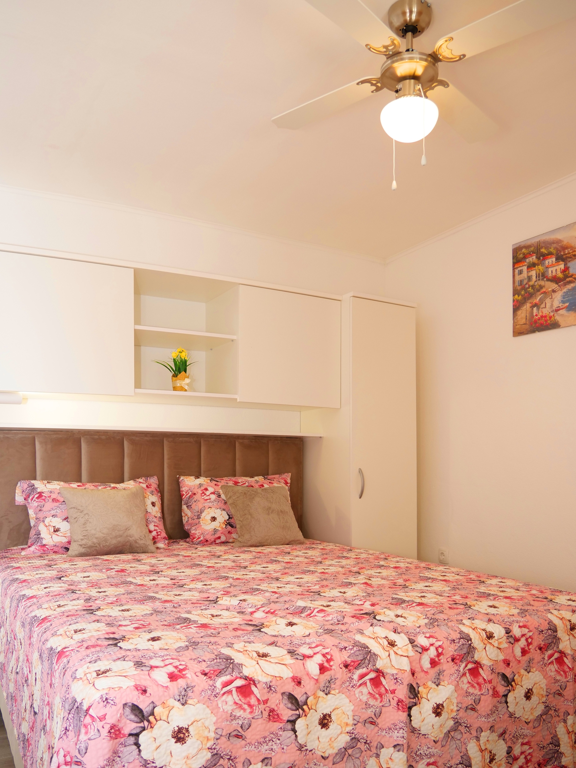 Three bedroom house with terrace Vinovac, Zagora  K