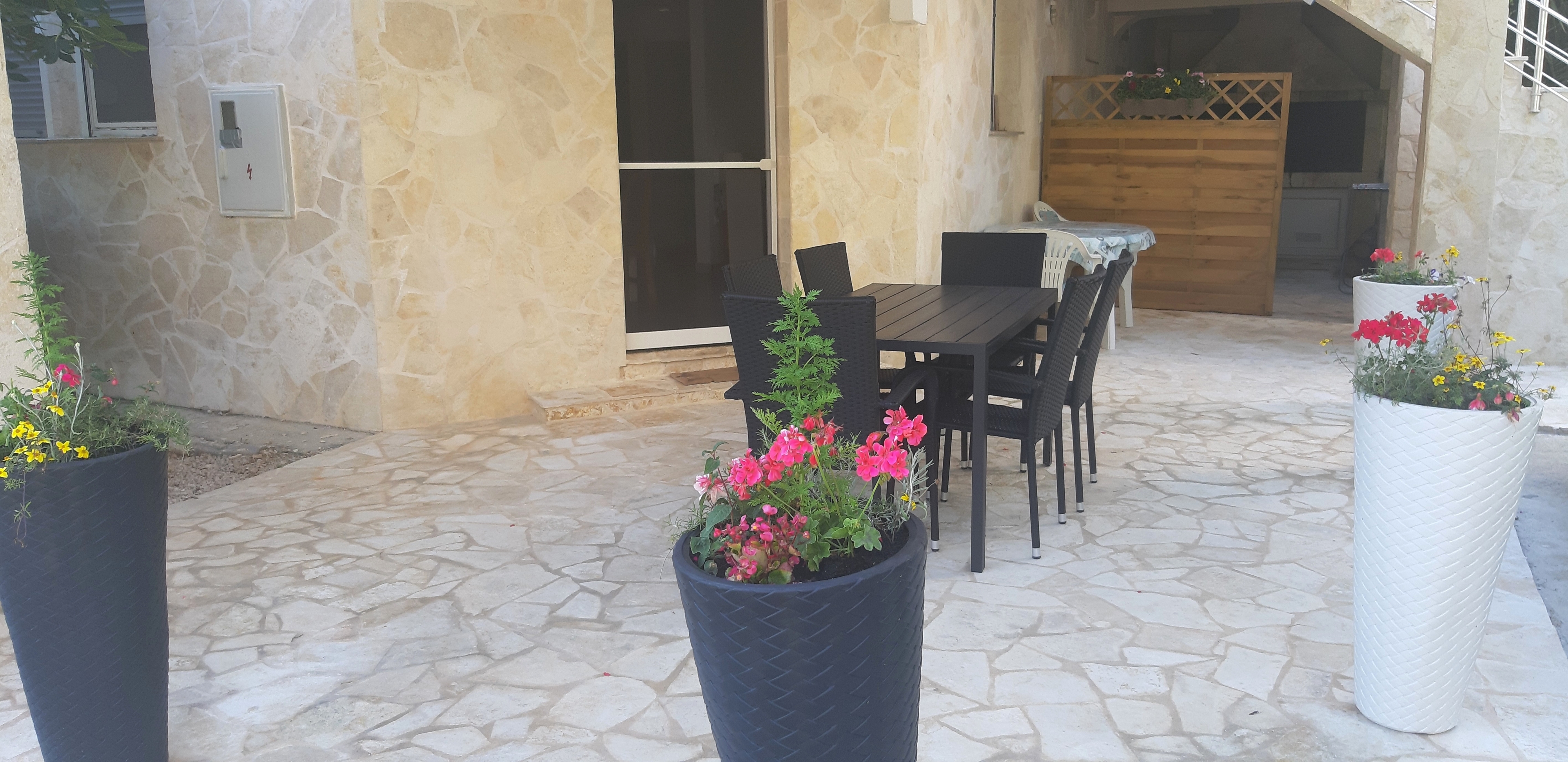 Three bedroom apartment near beach Vir - Lozice, Vir  A-a