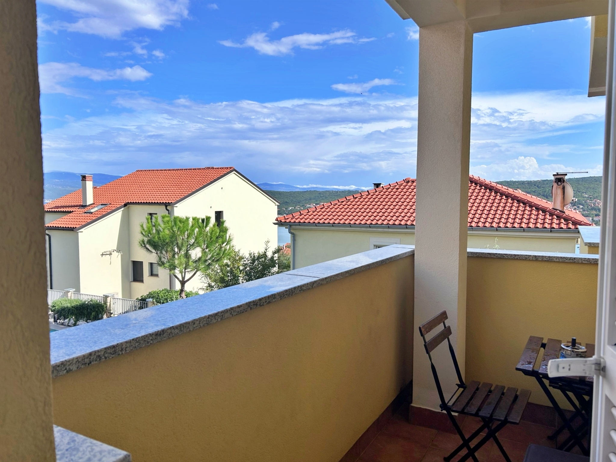 One bedroom apartment with balcony and sea view Čižići, Krk  A-c