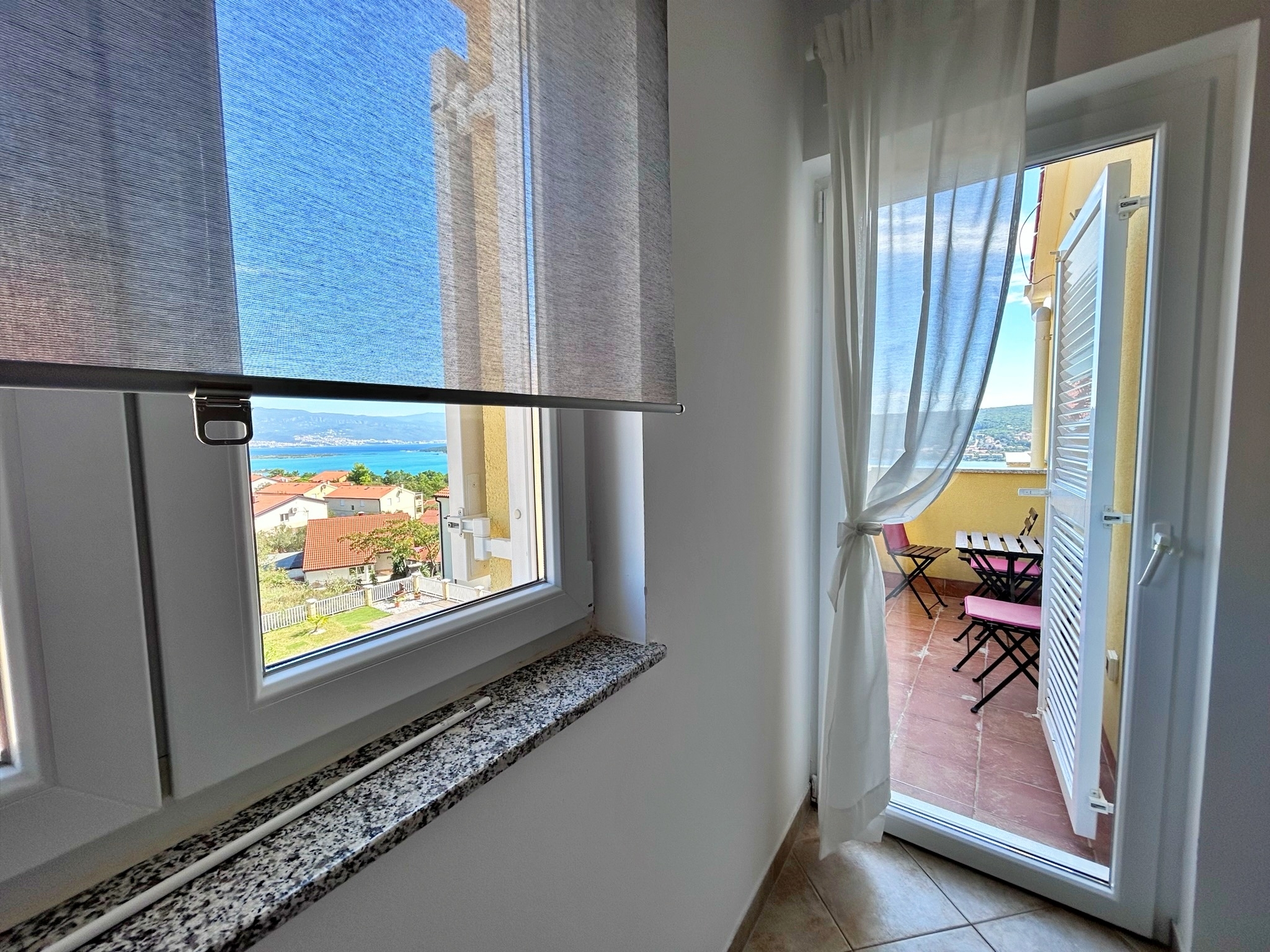One bedroom apartment with balcony and sea view Čižići, Krk  A-d