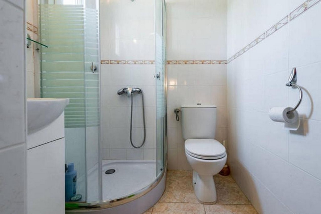 Three bedroom house with terrace Donje Selo, Šolta  K