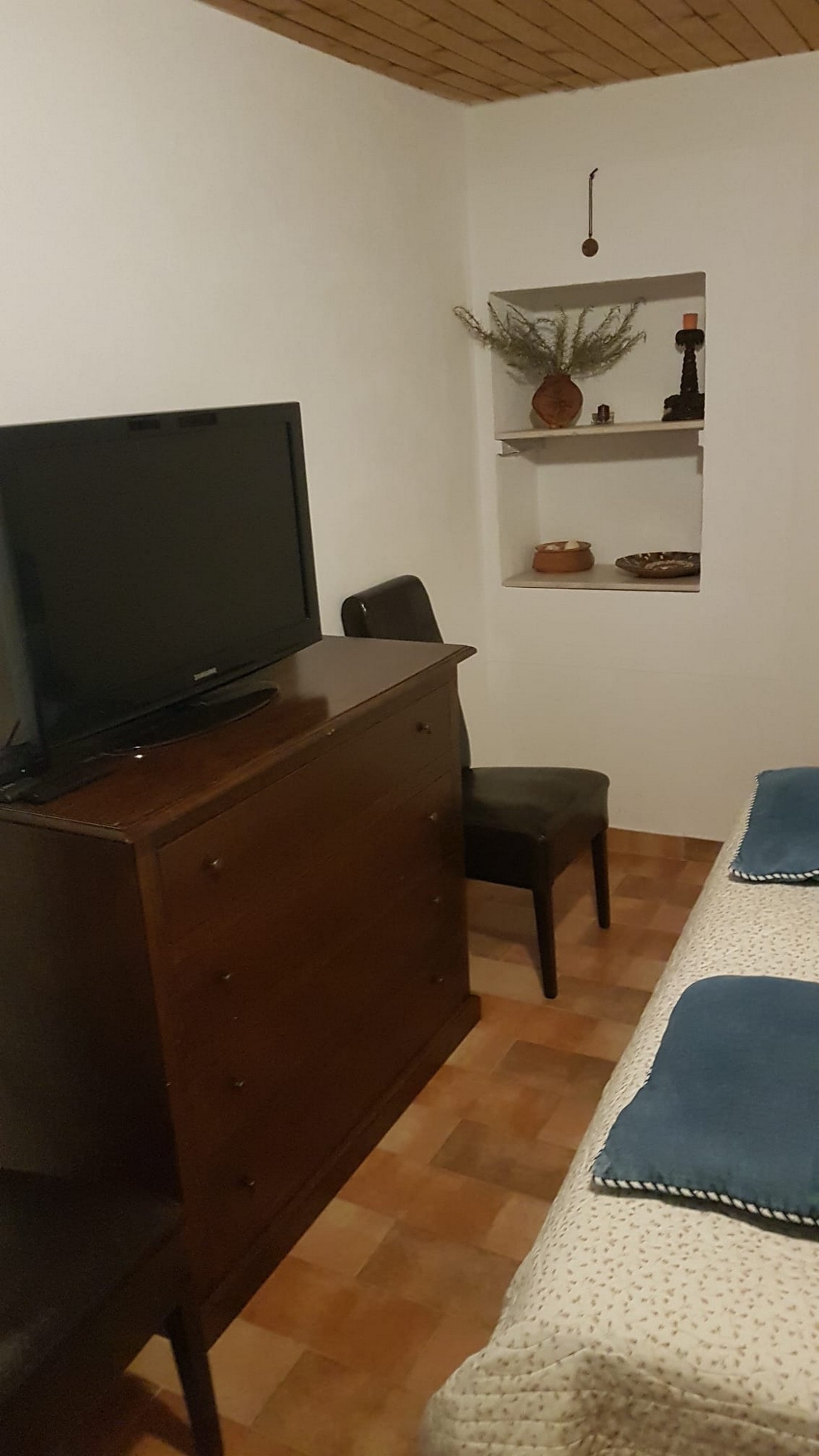 Three bedroom house with terrace Donje Selo, Šolta  K