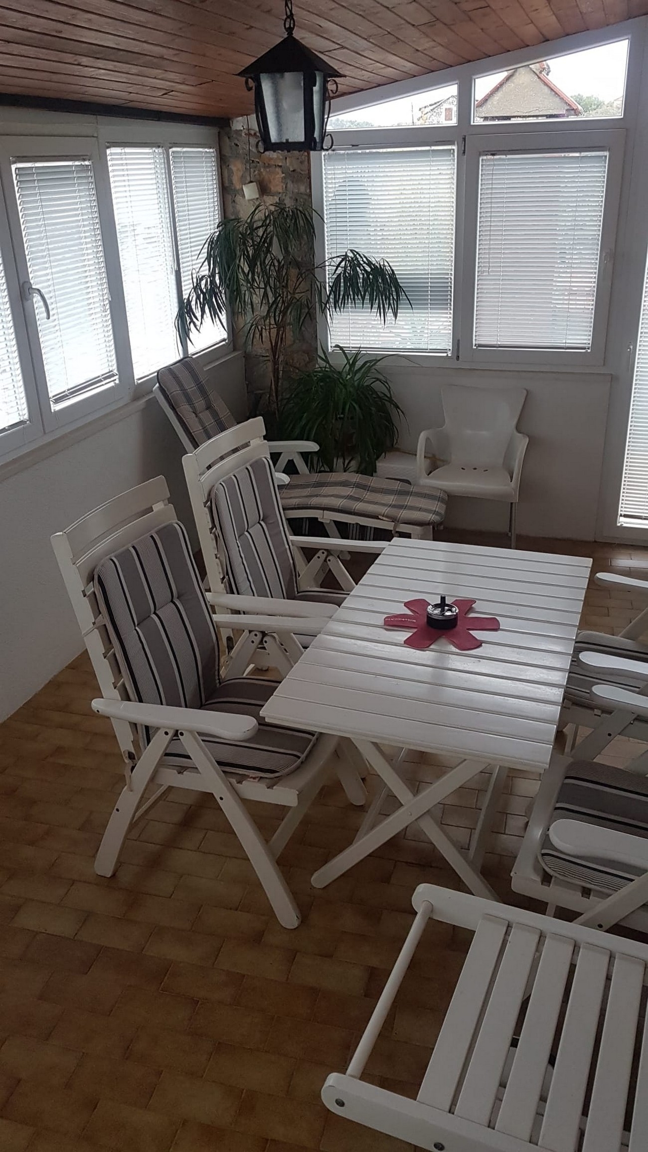 Three bedroom house with terrace Donje Selo, Šolta  K