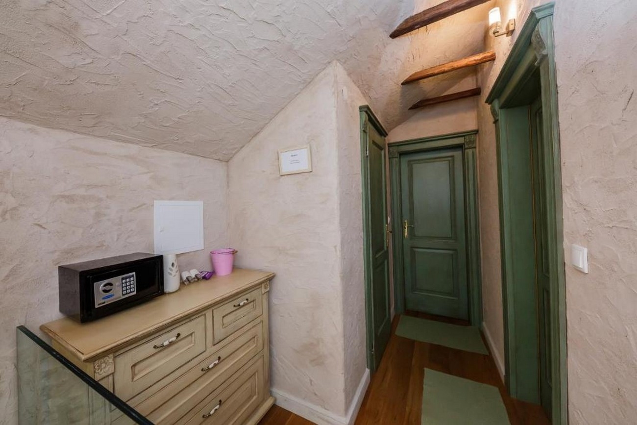 Two bedroom apartment with balcony and sea view Kaštel Novi, Kaštela  A-a