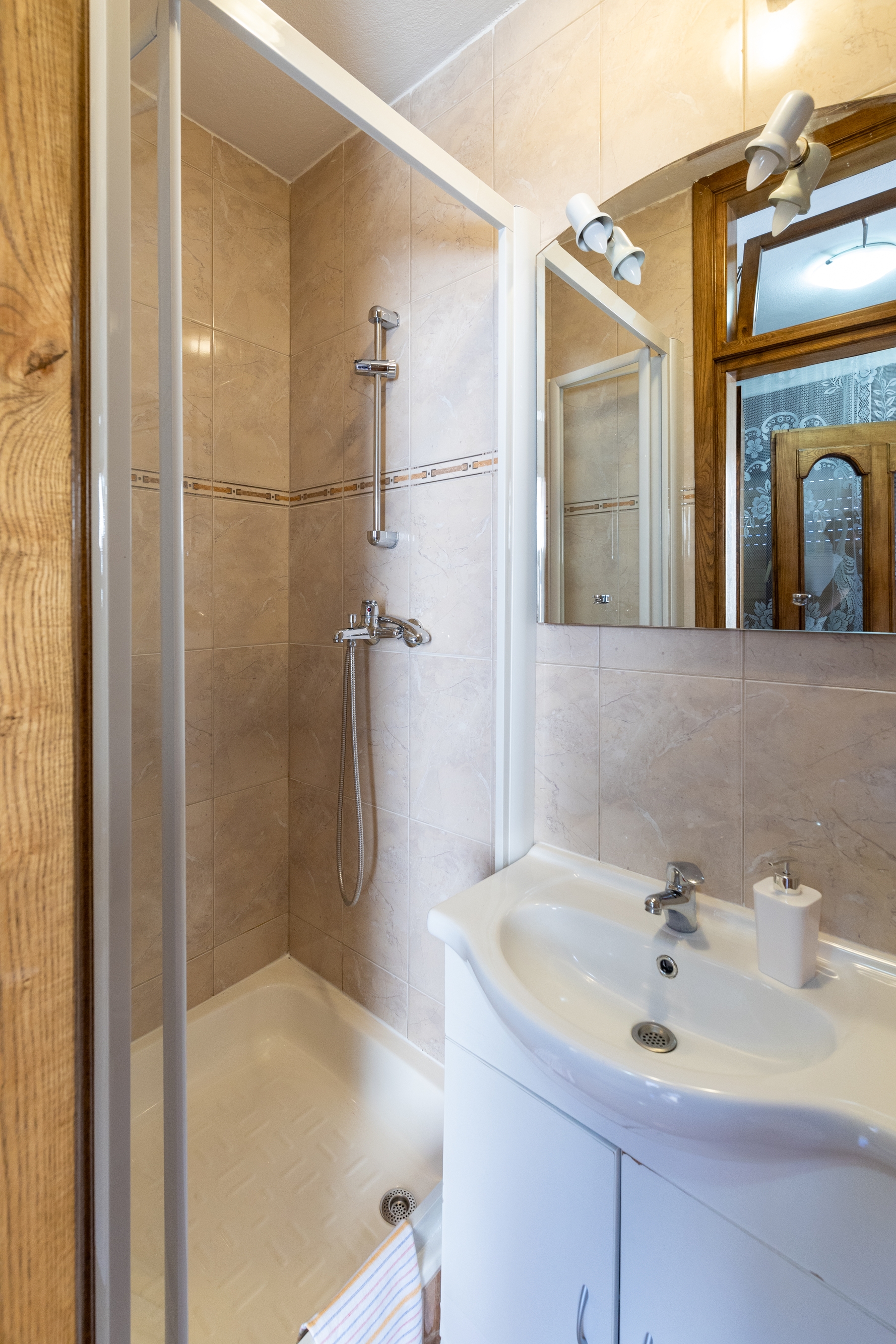 Three bedroom apartment with balcony Stari Grad, Hvar  A-a