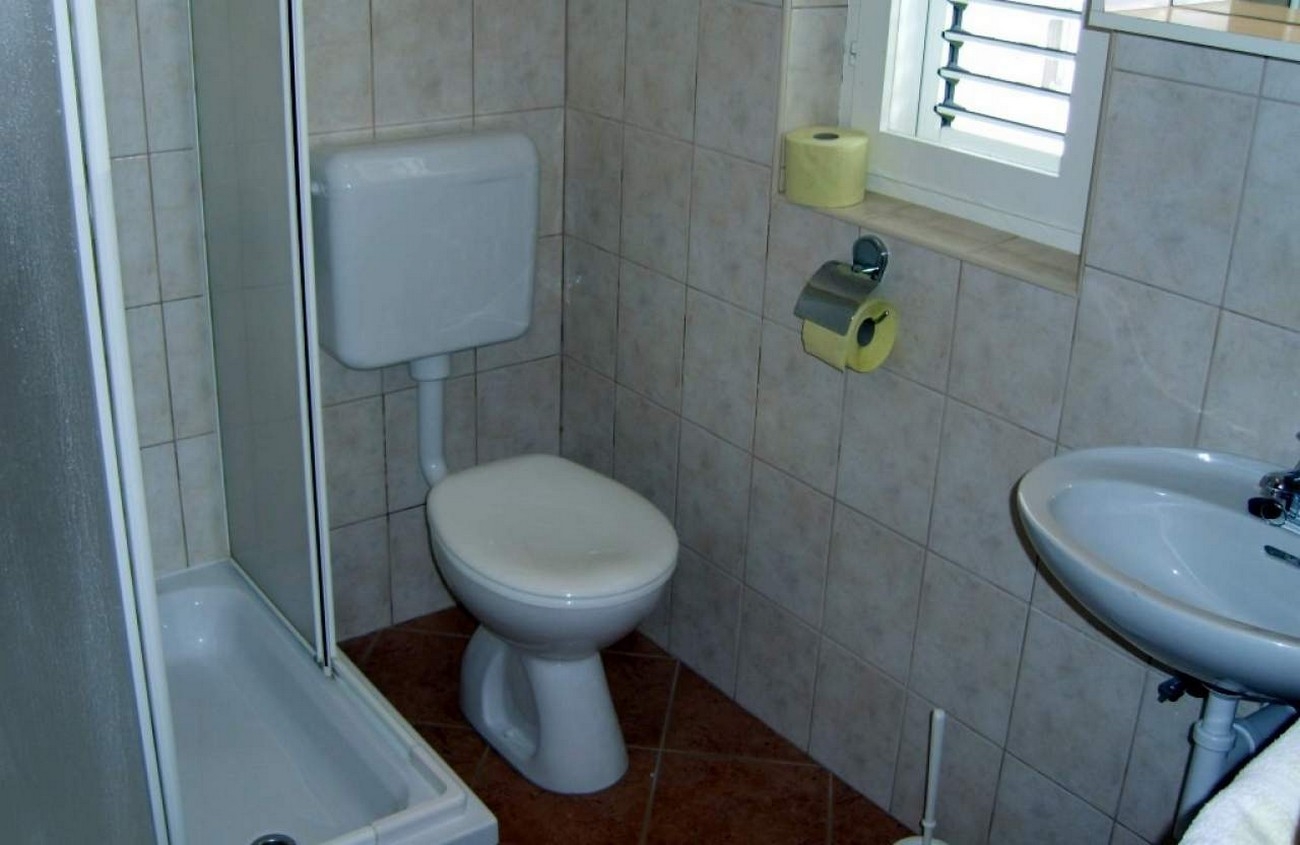 Top Rab Barbat Top Rab Barbat