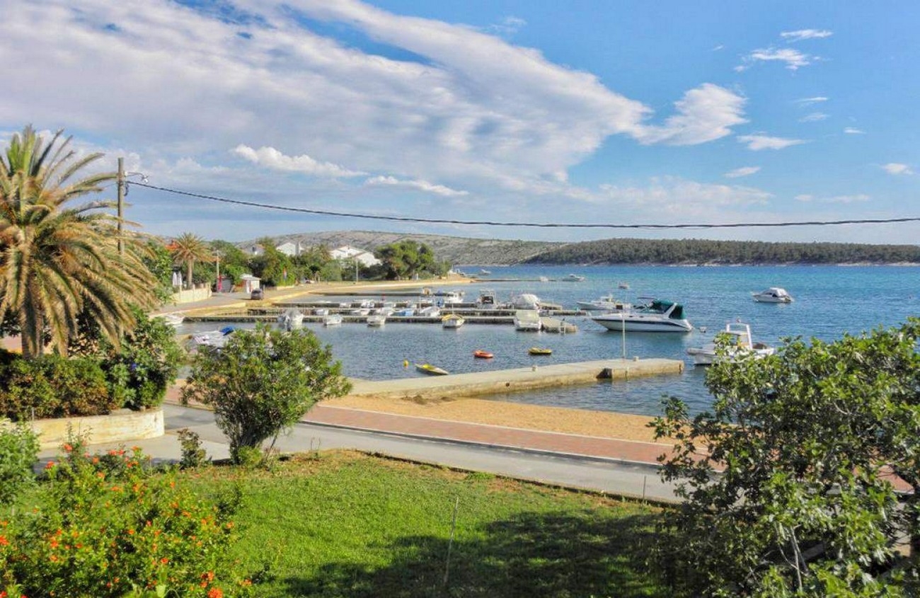 Top Rab Barbat Top Rab Barbat