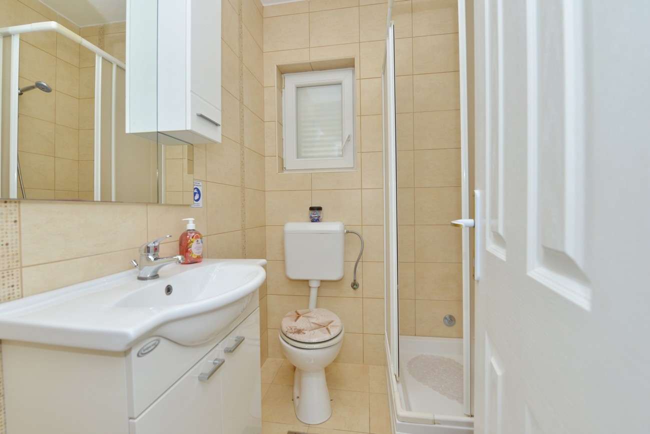 Two bedroom apartment with balcony and sea view Novalja, Pag  A-a
