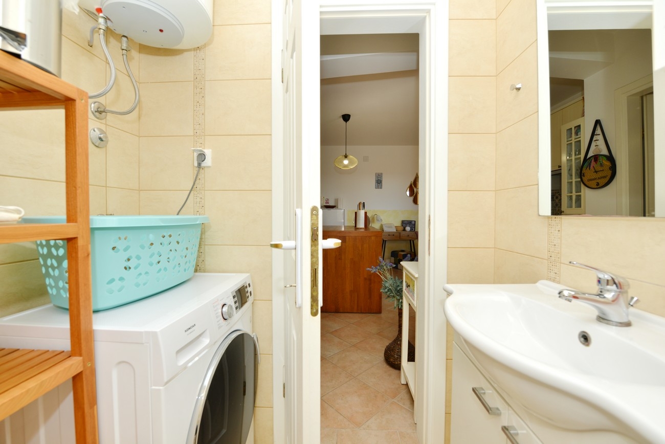 Two bedroom apartment with balcony and sea view Novalja, Pag  A-a