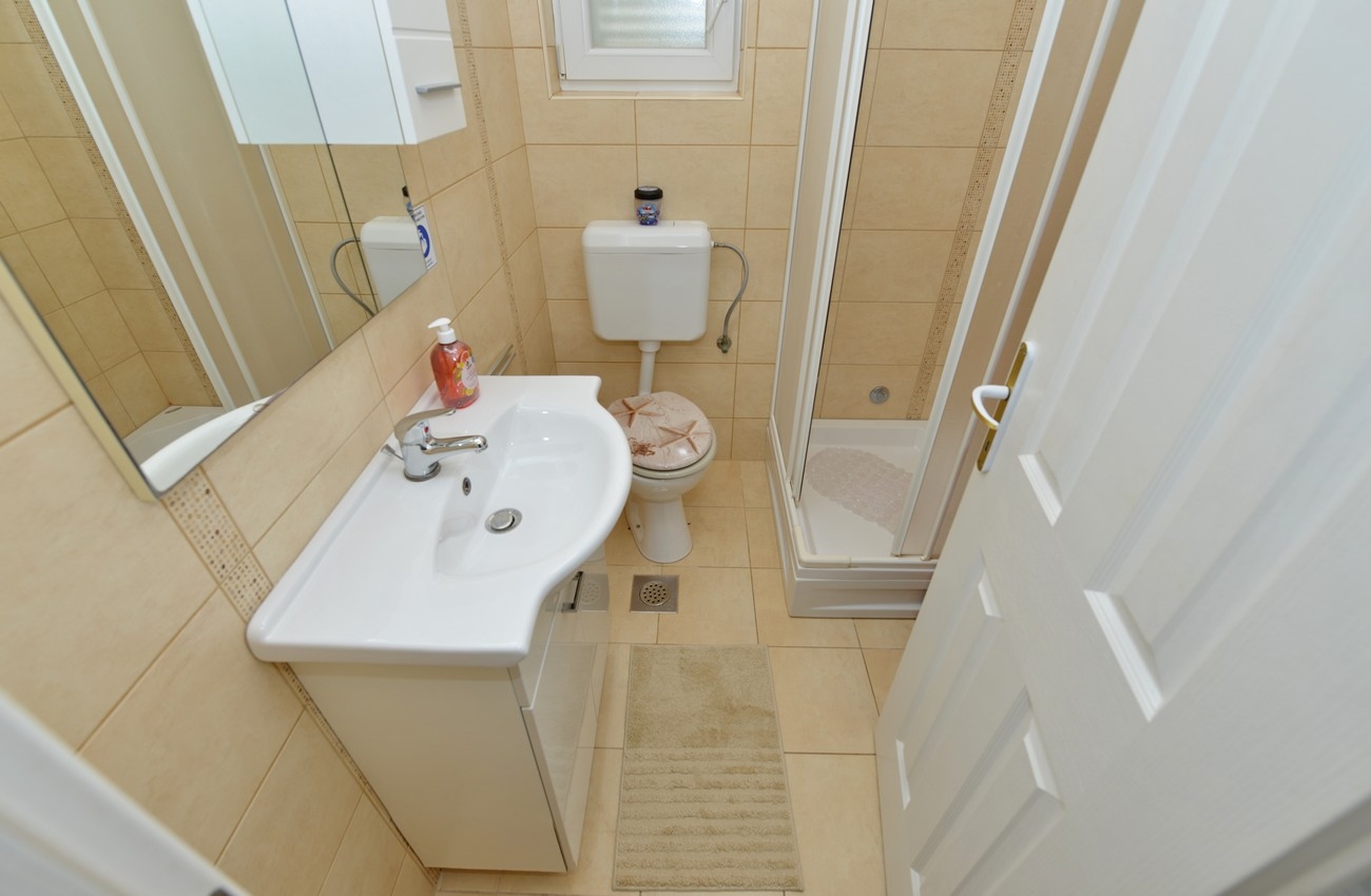 Two bedroom apartment with balcony and sea view Novalja, Pag  A-a