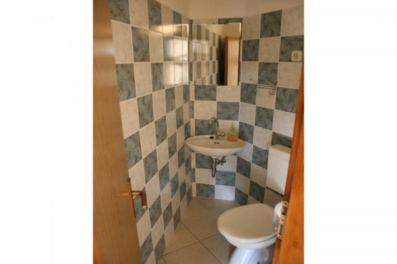 Two bedroom apartment with terrace and sea view Lokva Rogoznica, Omiš  A-a