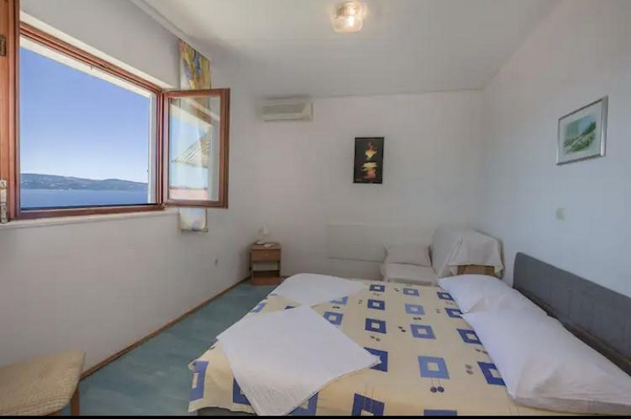 Two bedroom apartment with terrace and sea view Lokva Rogoznica, Omiš  A-a