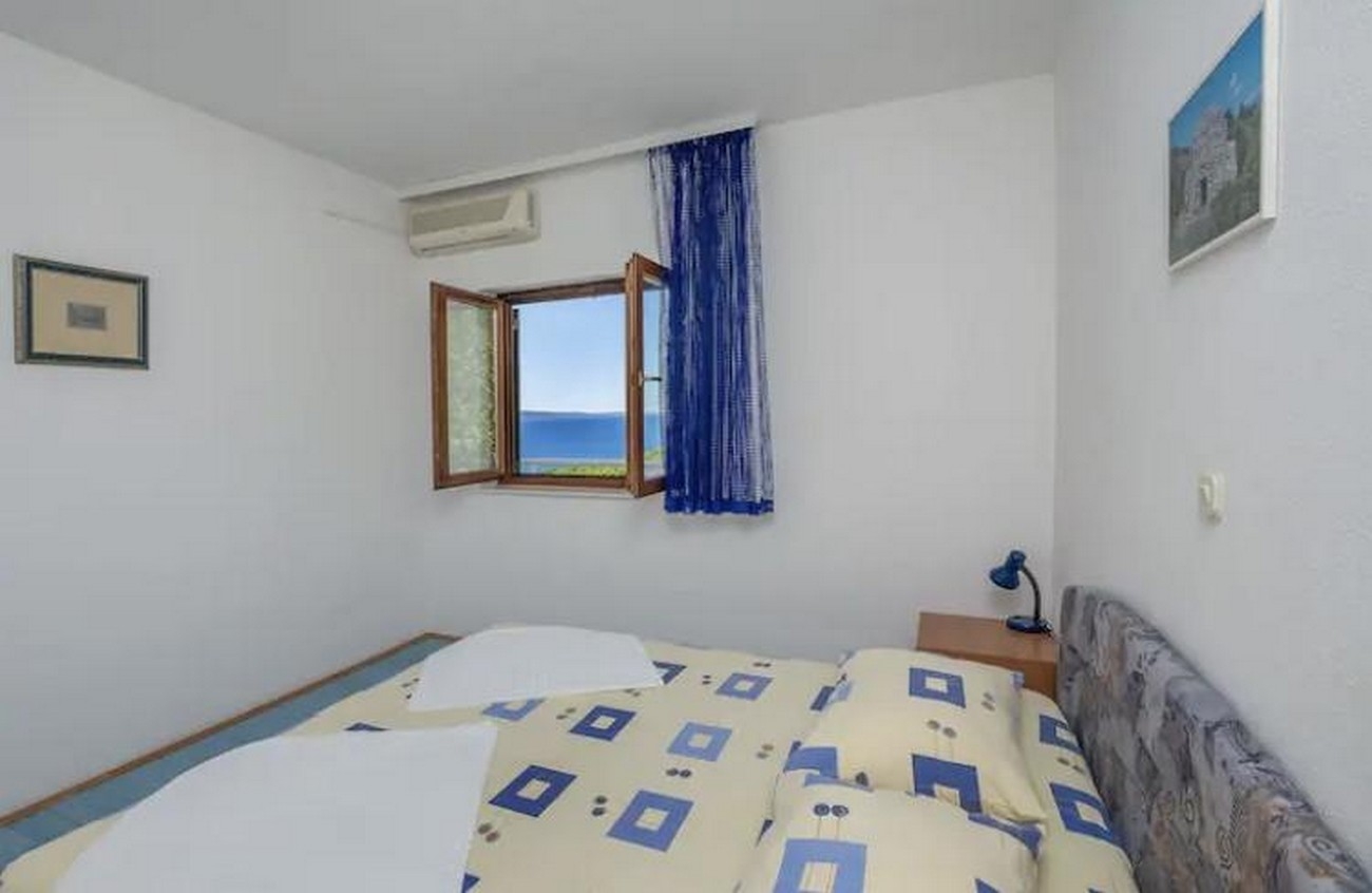 Two bedroom apartment with terrace and sea view Lokva Rogoznica, Omiš  A-a