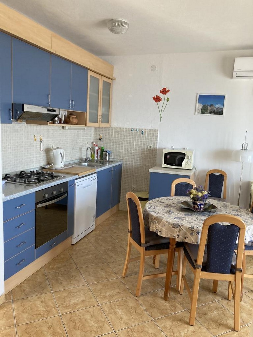 Two bedroom apartment with terrace and sea view Lokva Rogoznica, Omiš  A-a