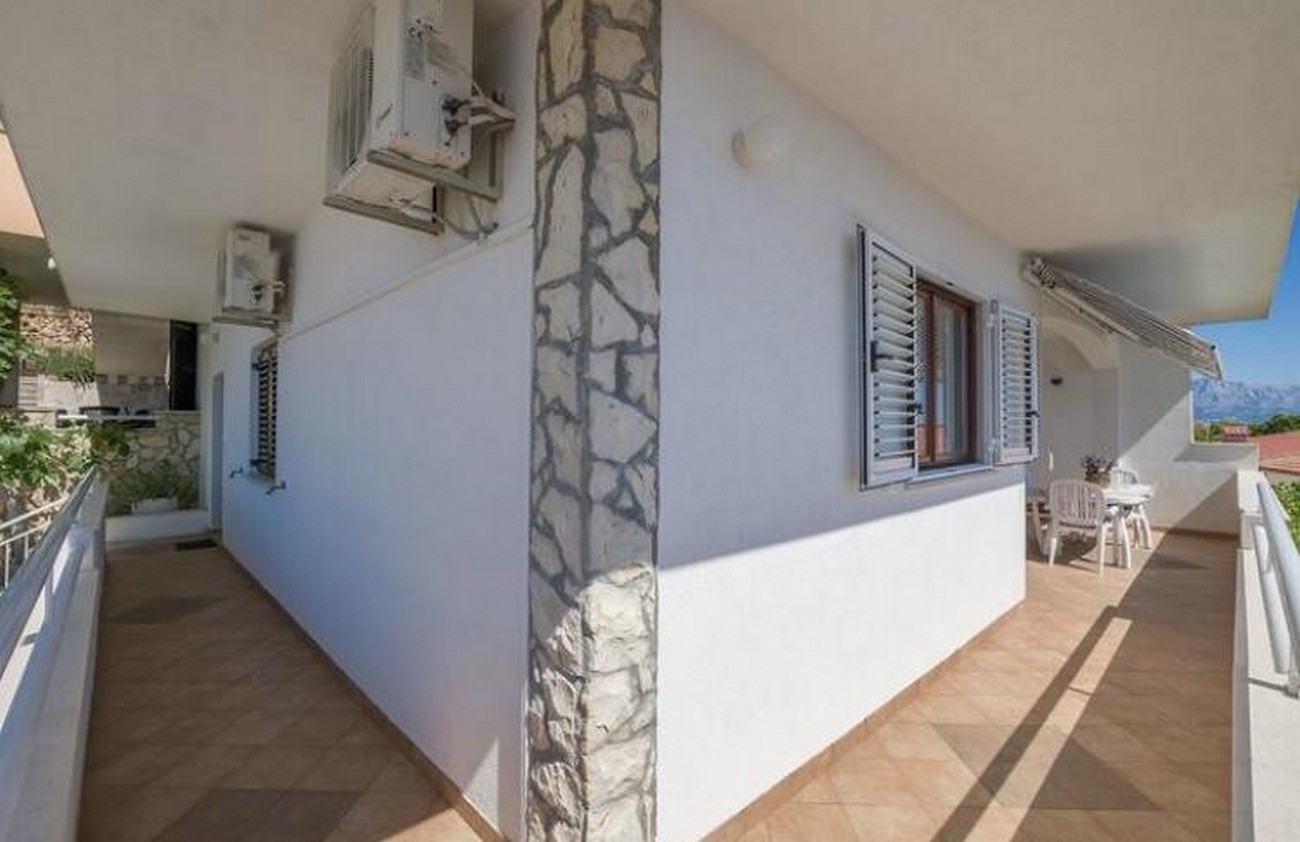 Two bedroom apartment with terrace and sea view Lokva Rogoznica, Omiš  A-a