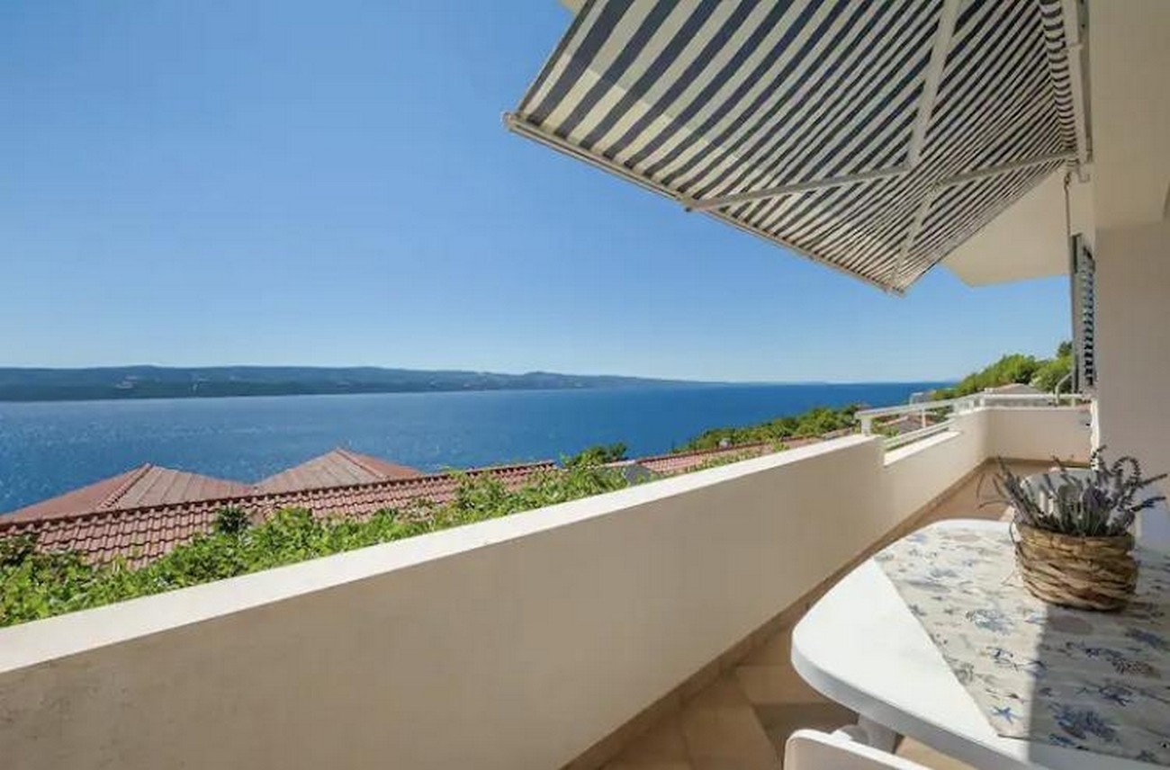 Two bedroom apartment with terrace and sea view Lokva Rogoznica, Omiš  A-a