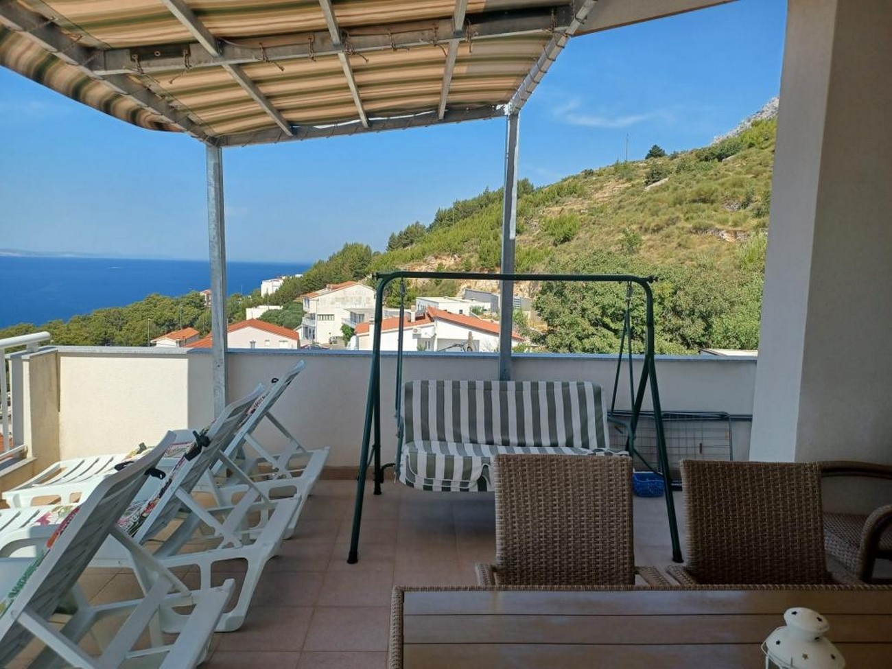Three bedroom apartment with terrace and sea view Lokva Rogoznica, Omiš  A-c