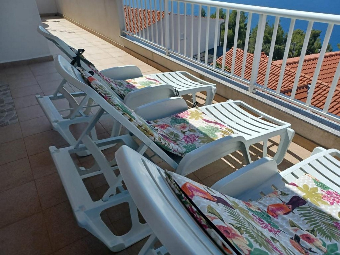 Three bedroom apartment with terrace and sea view Lokva Rogoznica, Omiš  A-c