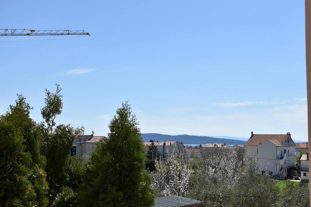 One bedroom apartment with balcony and sea view Kaštel Lukšić, Kaštela  A-a