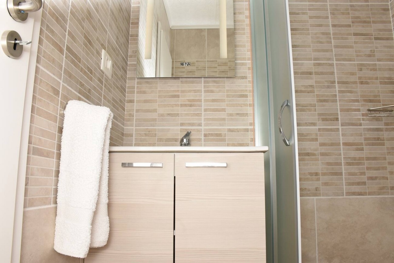 One bedroom apartment with terrace and sea view Kaštel Lukšić, Kaštela  A-b