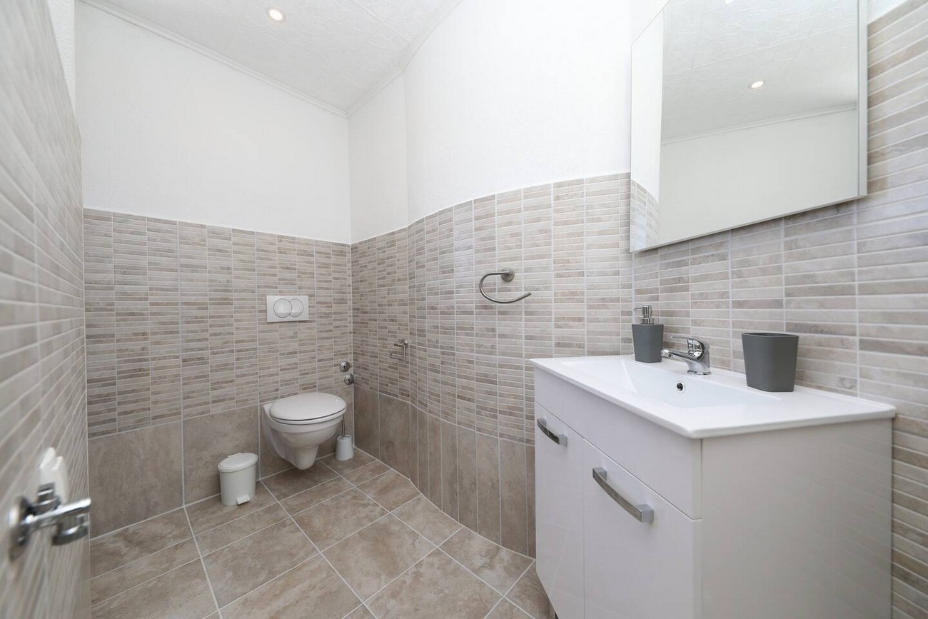 Two bedroom apartment with terrace and sea view Kaštel Lukšić, Kaštela  A-c