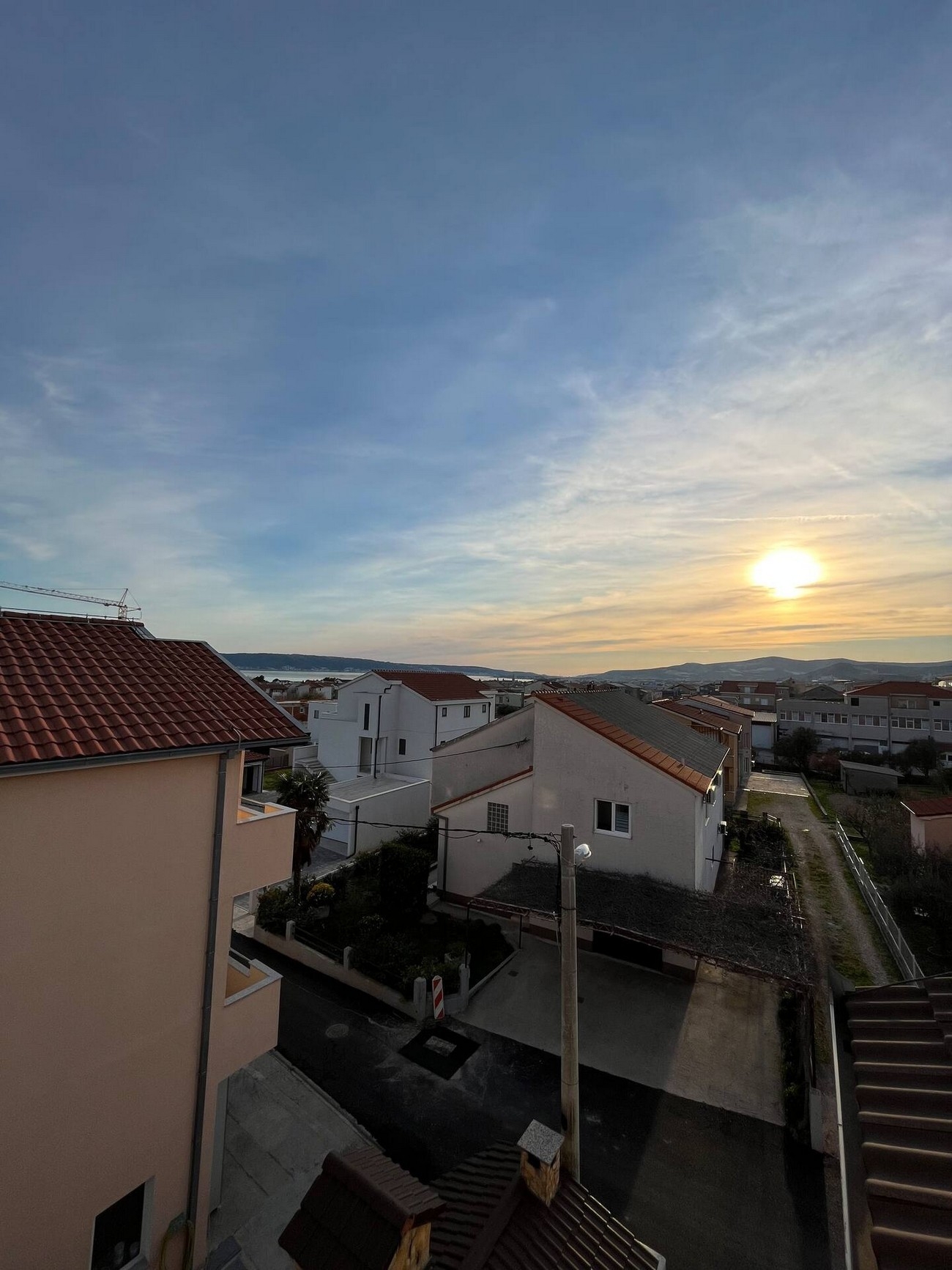 Two bedroom apartment with terrace and sea view Kaštel Lukšić, Kaštela  A-c