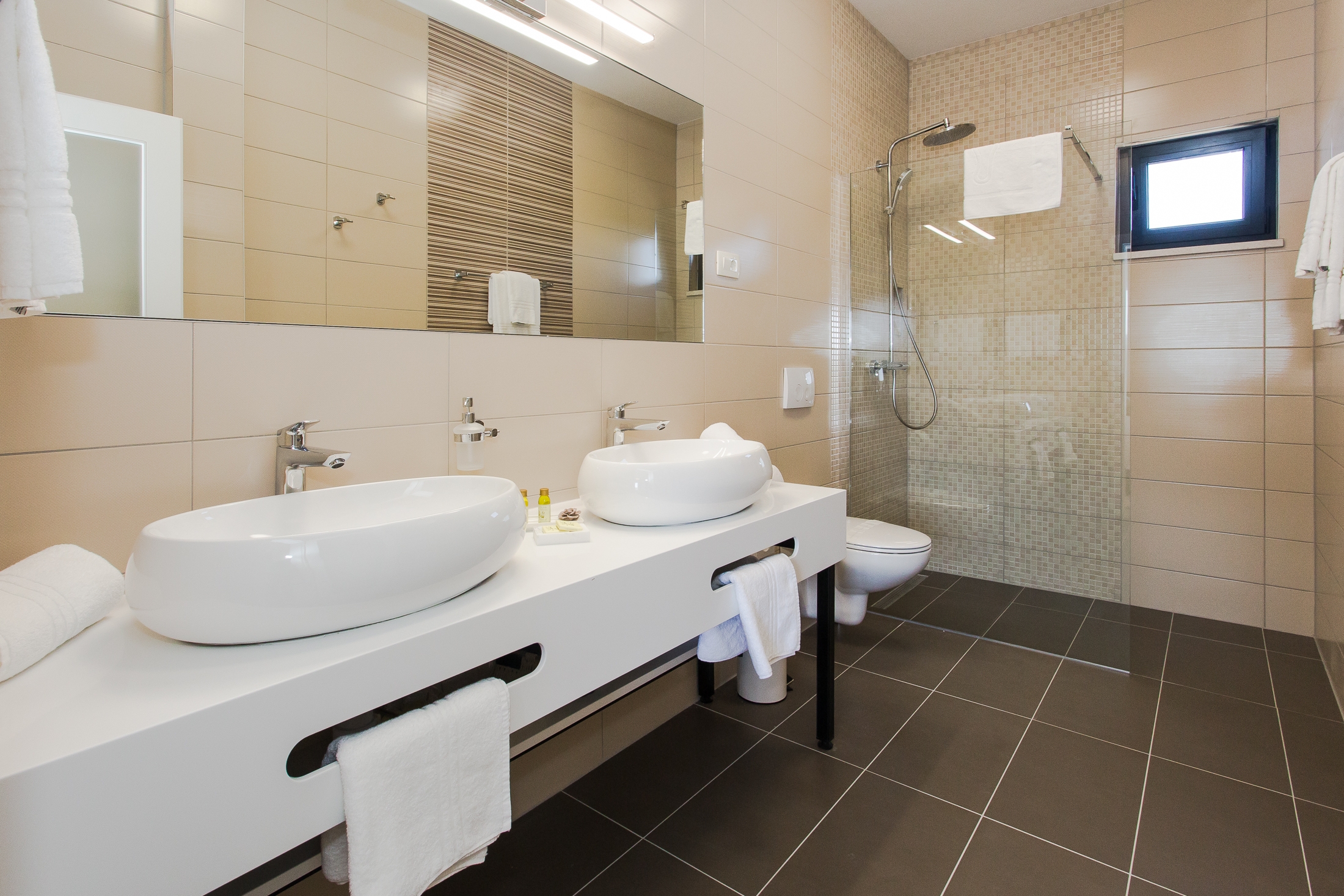 Three bedroom house with terrace and sea view Vinišće, Trogir  K