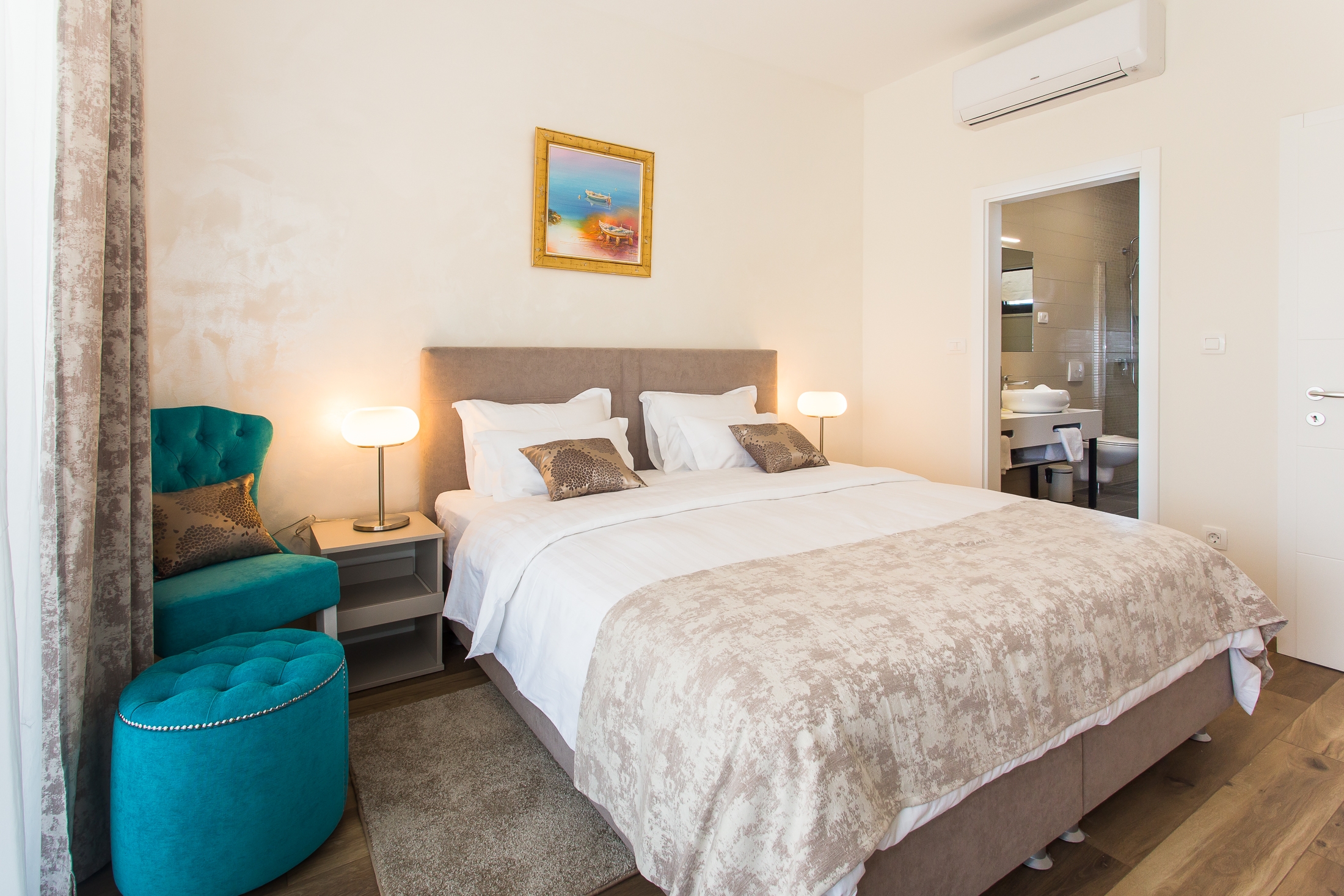 Three bedroom house with terrace and sea view Vinišće, Trogir  K