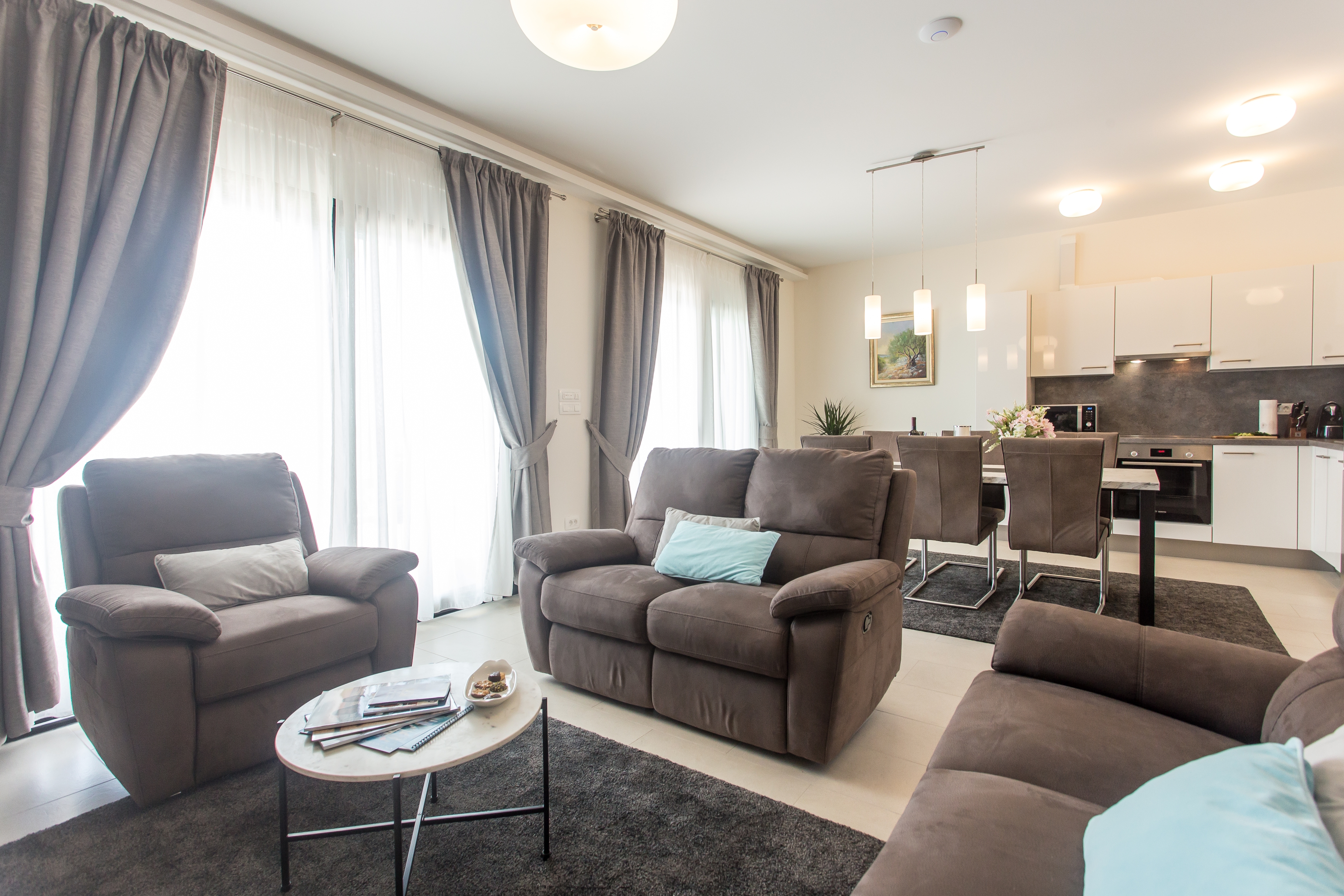 Three bedroom house with terrace and sea view Vinišće, Trogir  K