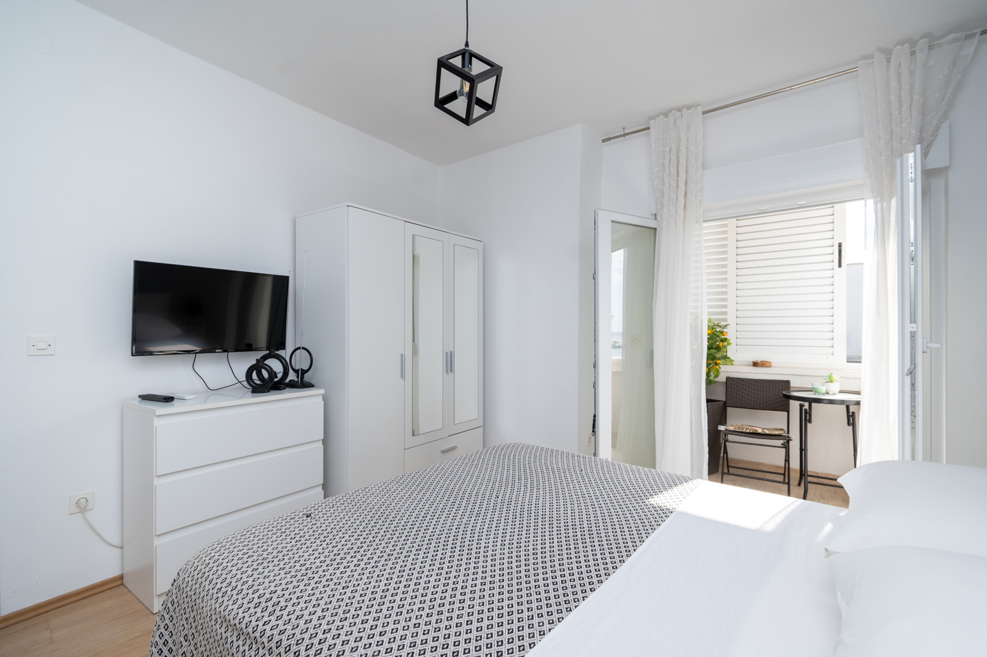 Two bedroom apartment near beach Bibinje, Zadar  A-a