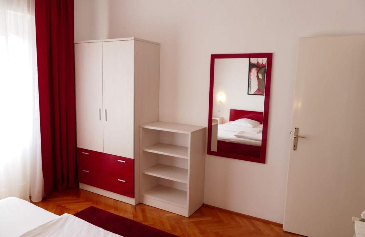 Top Rab Barbat Top Rab Barbat