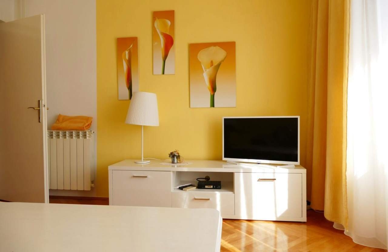 Top Rab Barbat Top Rab Barbat