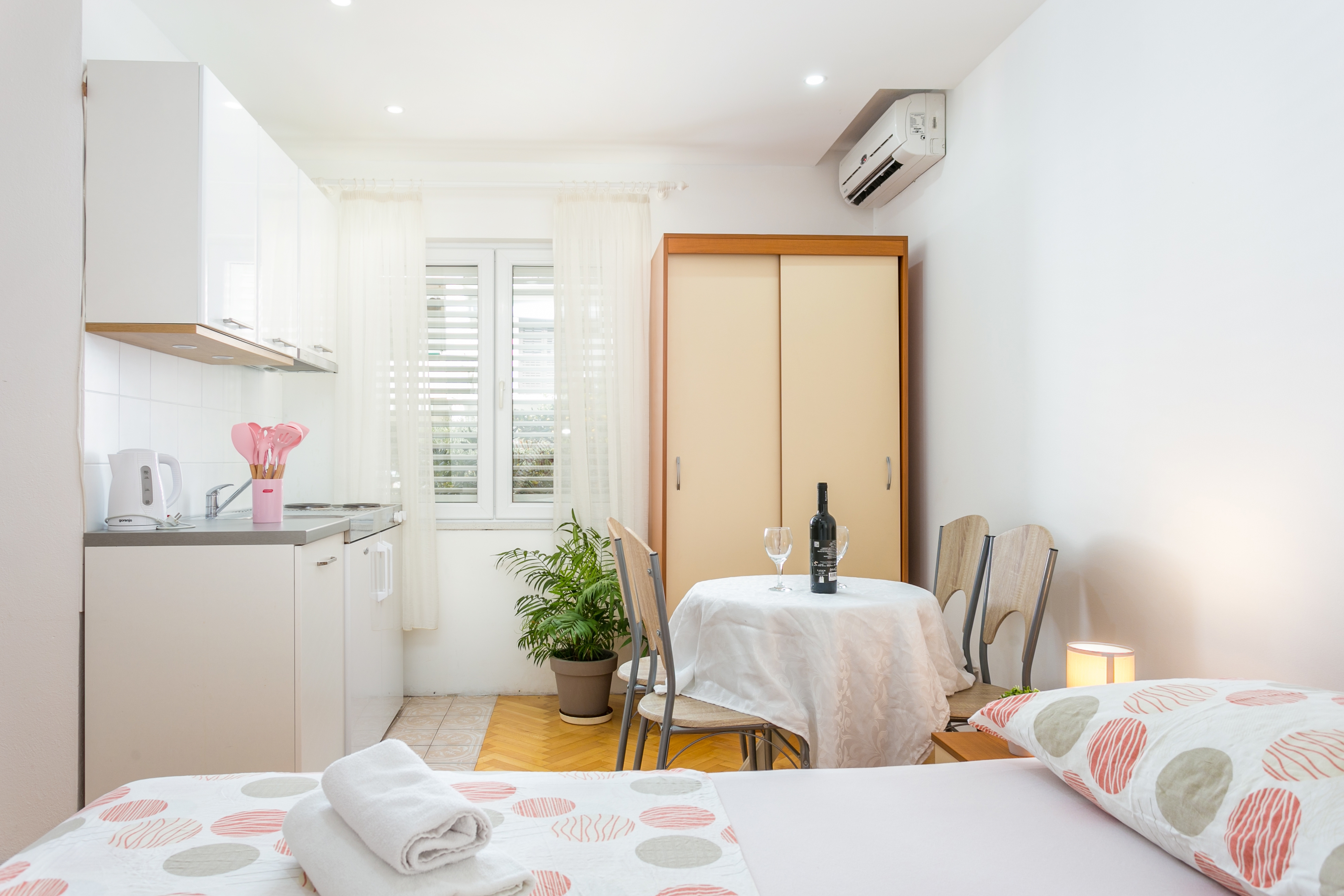 Studio flat with air-conditioning Tučepi, Makarska (AS-22086-b) Studio flat with air-conditioning Tučepi, Makarska (AS-22086-b)