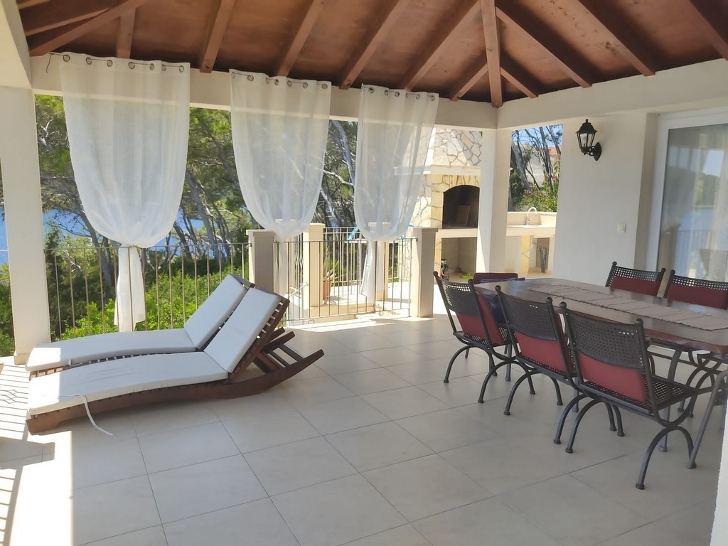 Štirisobna hiša ob morju Zaliv Tri luke, Korčula  K