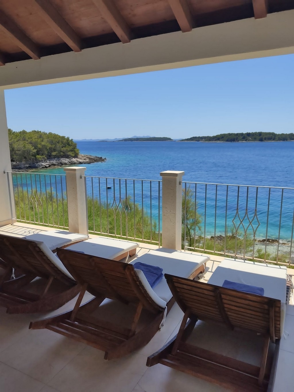 Four bedroom house near beach Cove Tri luke, Korčula  K