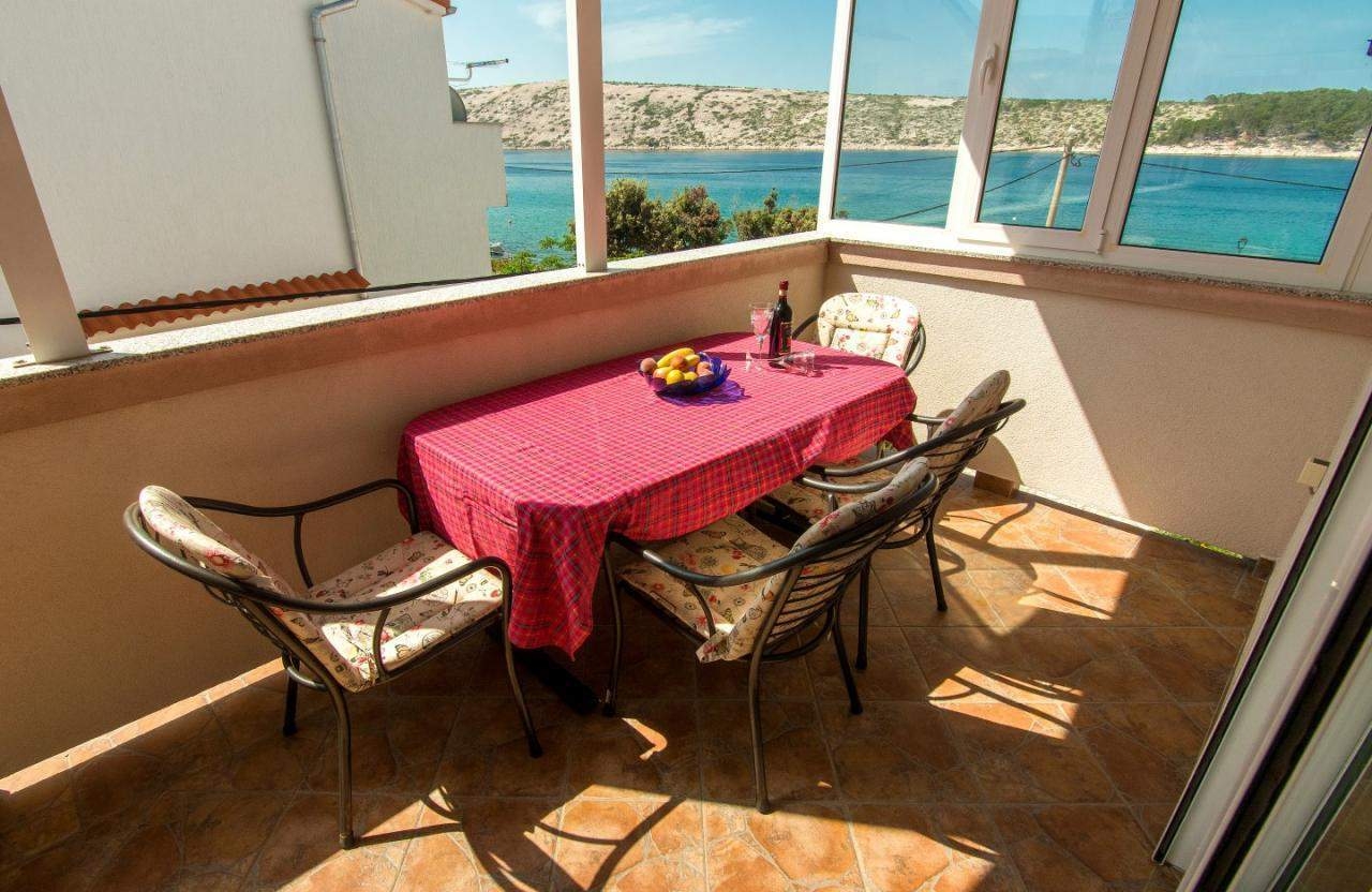 Two bedroom apartment near beach Barbat, Rab  A-a