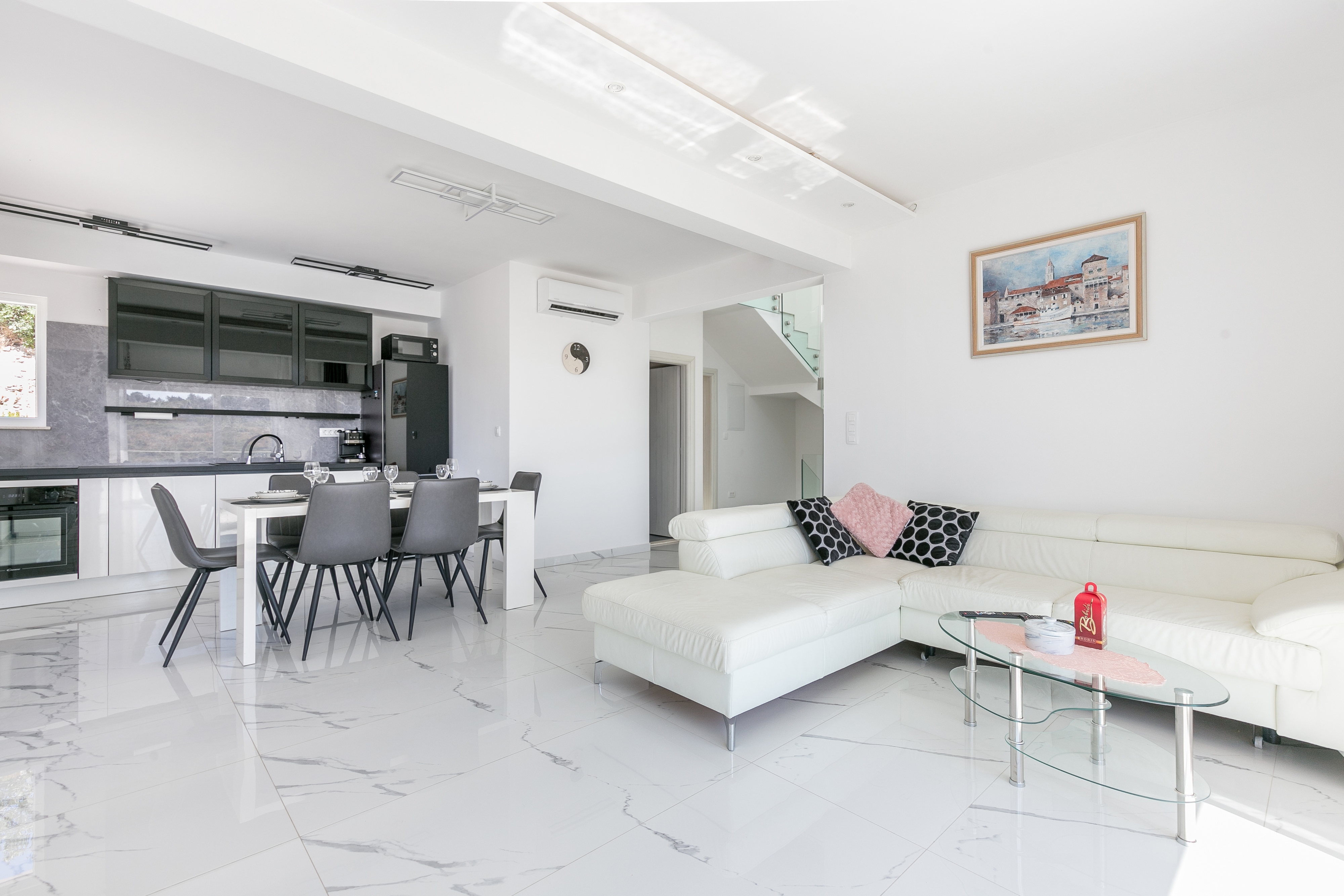 Two bedroom house with terrace and sea view Seget Donji, Trogir  K