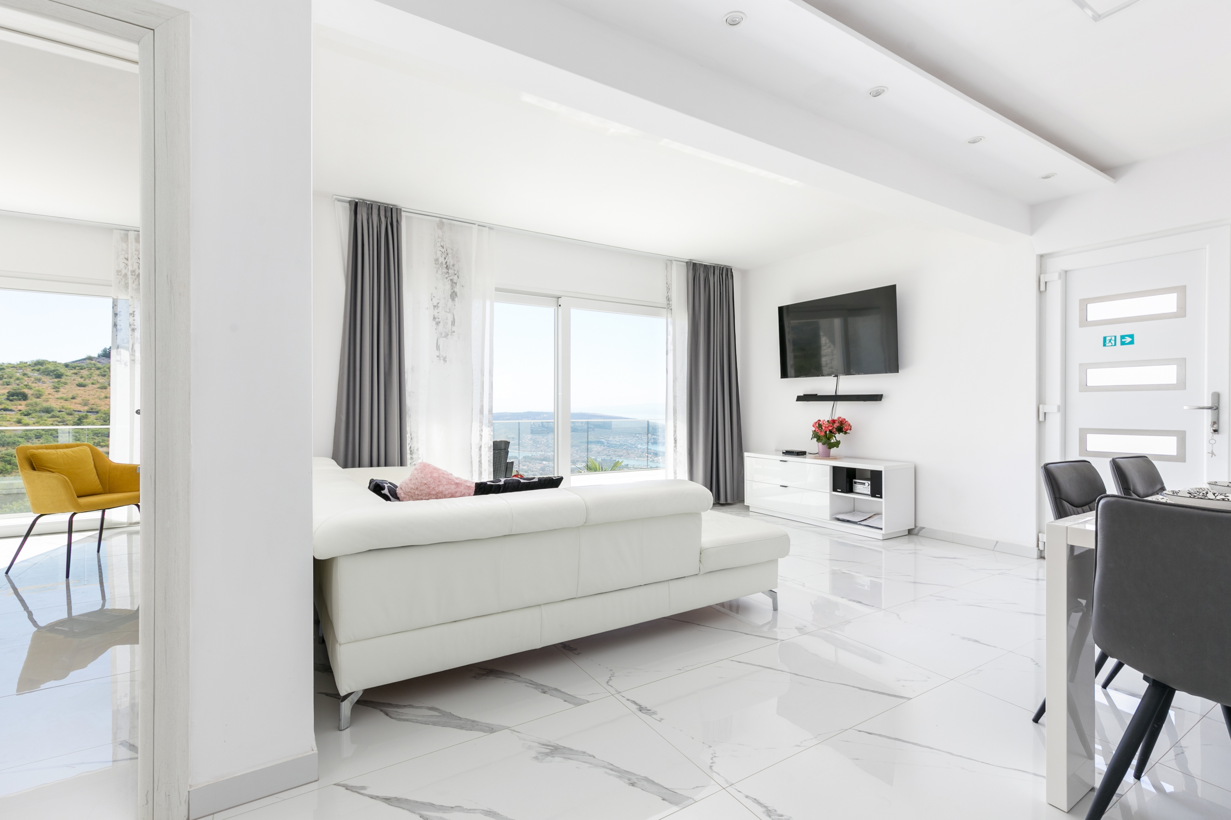 Two bedroom house with terrace and sea view Seget Donji, Trogir  K