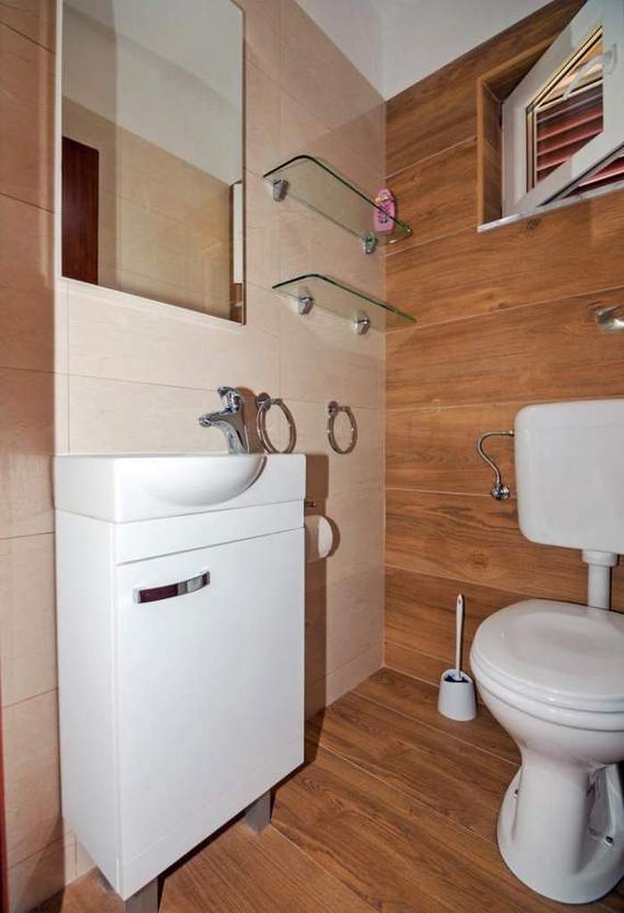 Two bedroom apartment with terrace Barbat, Rab  A-a