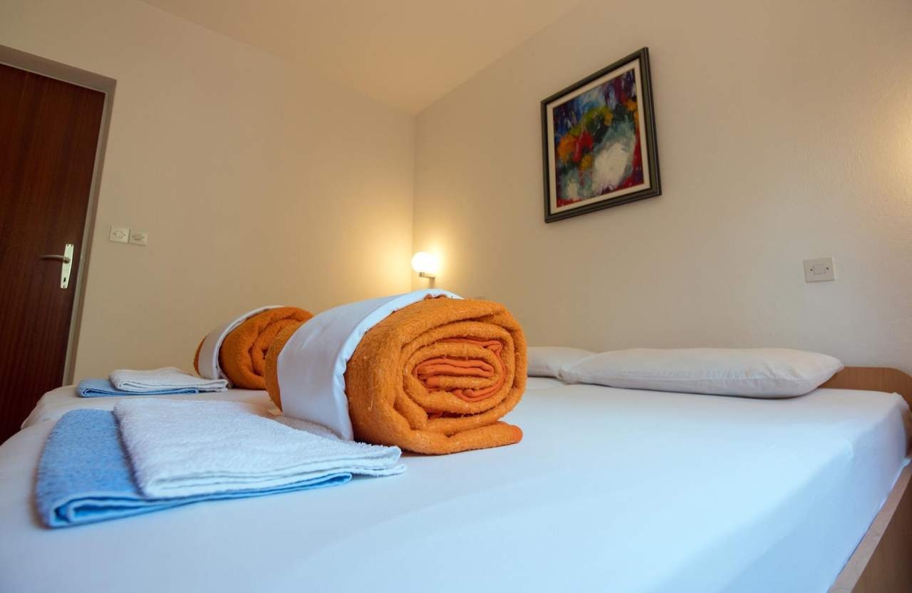 Top Rab Barbat Top Rab Barbat