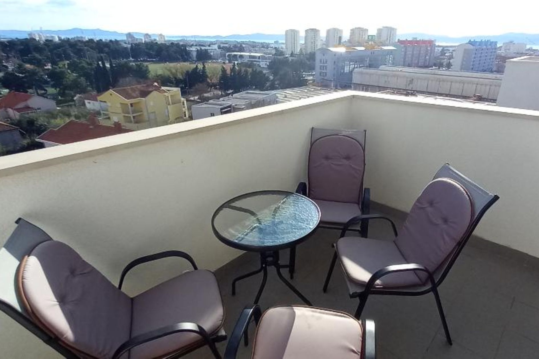 Dvosobni apartman s balkonom i pogledom na more Zadar  A-a