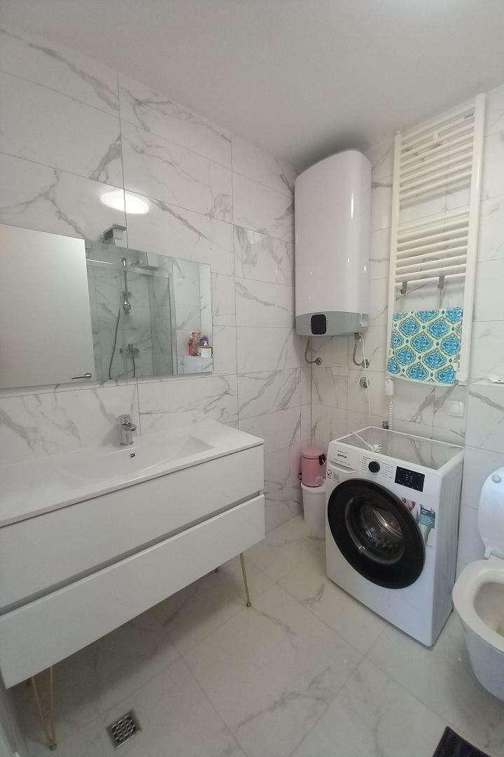 Dvosobni apartman s balkonom i pogledom na more Zadar  A-a