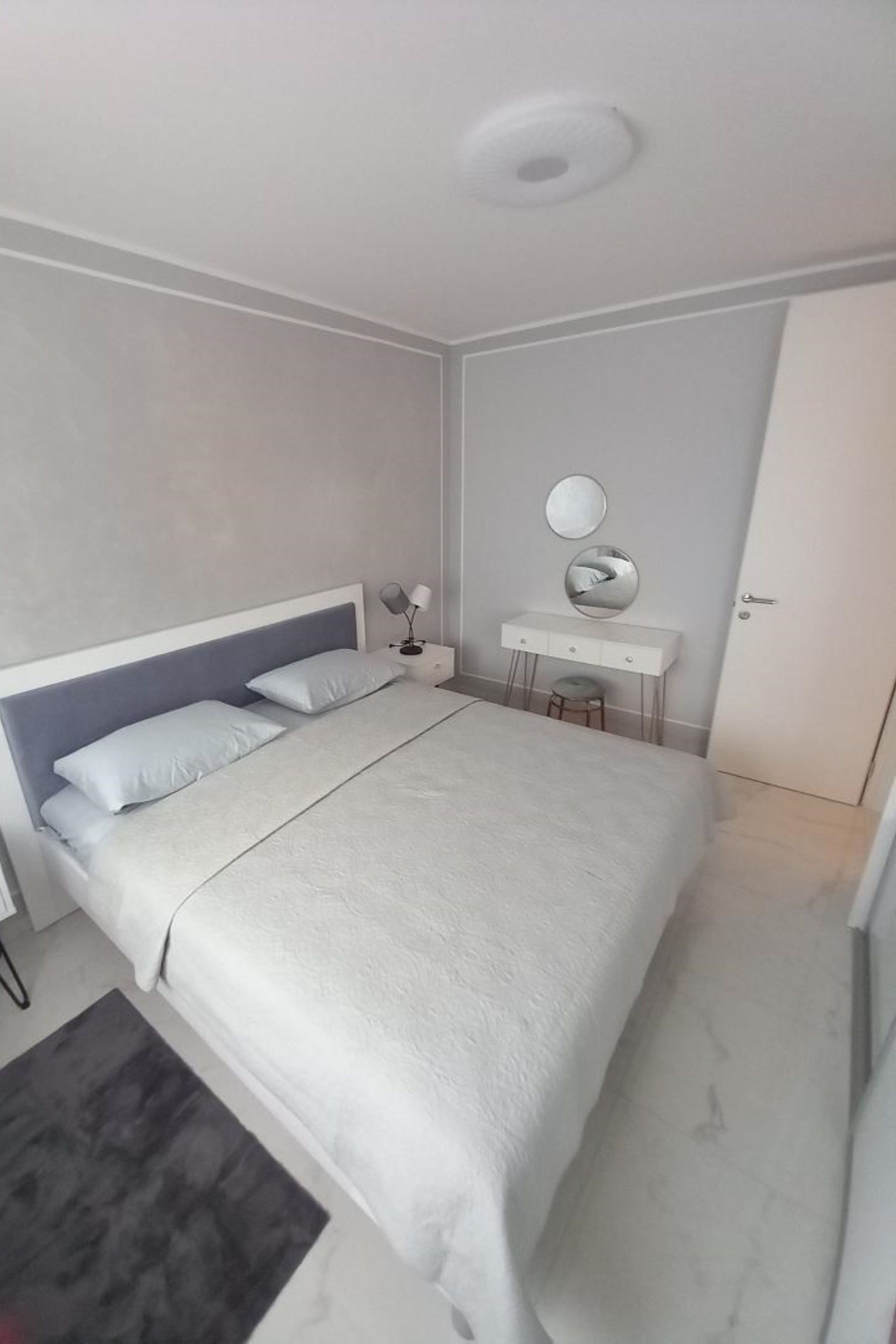 Dvosobni apartman s balkonom i pogledom na more Zadar  A-a